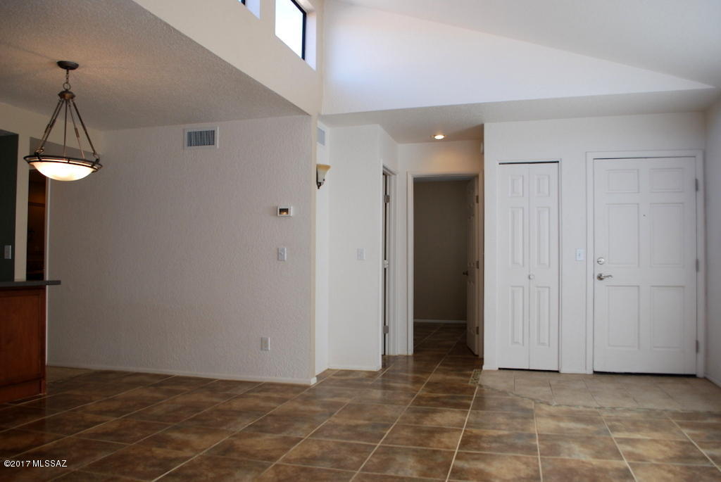 Ventana Vista Condominiums - Residential Lease