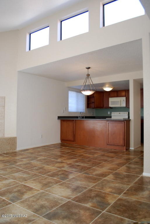 Ventana Vista Condominiums - Residential Lease