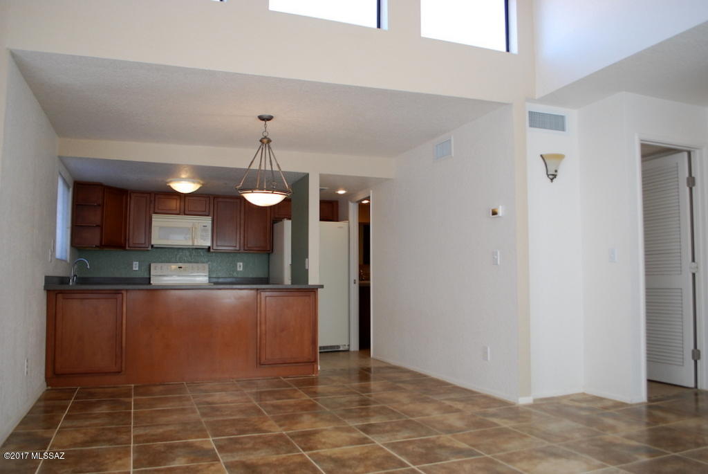 Ventana Vista Condominiums - Residential Lease