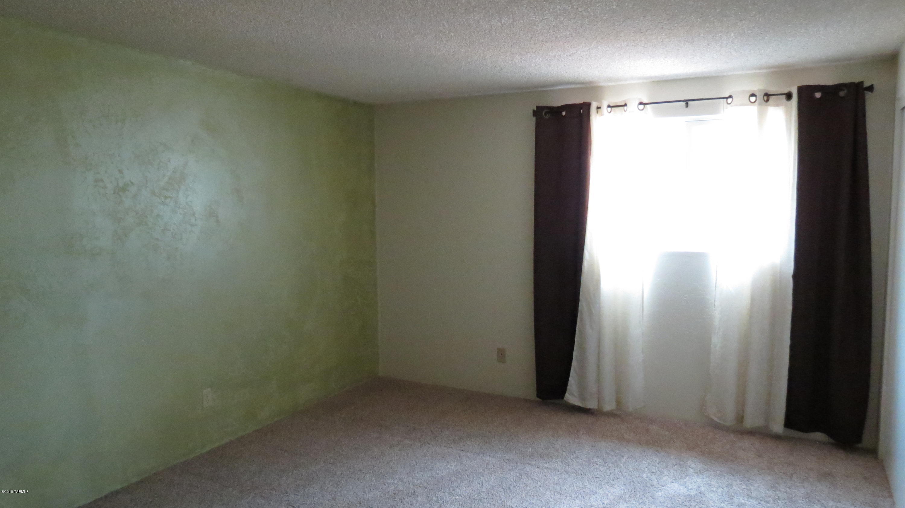 Verde Vista Villas (1-94) - Residential Lease