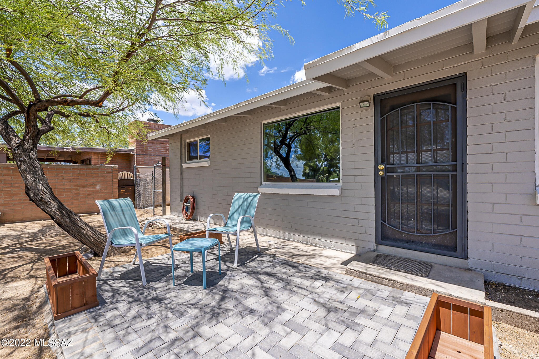 Miracle Mile Manor - Residential