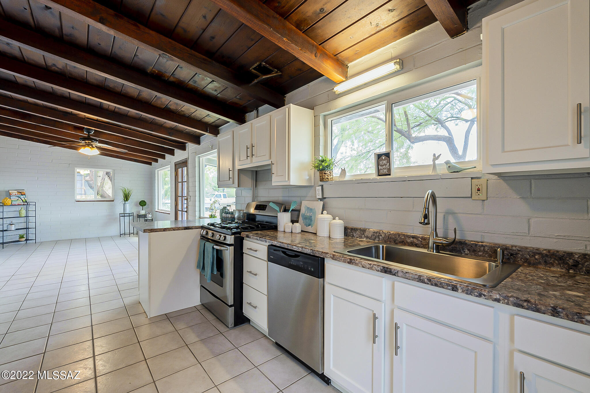 Miracle Mile Manor - Residential