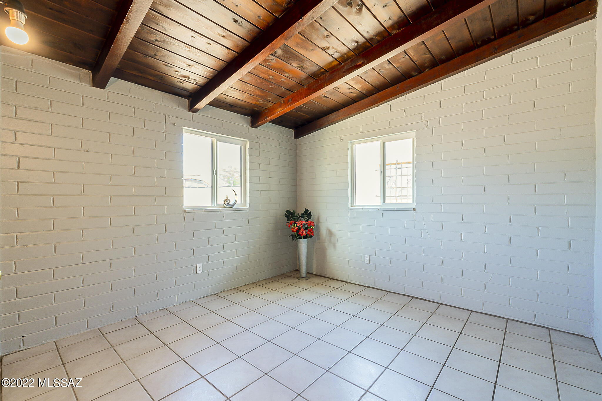 Miracle Mile Manor - Residential