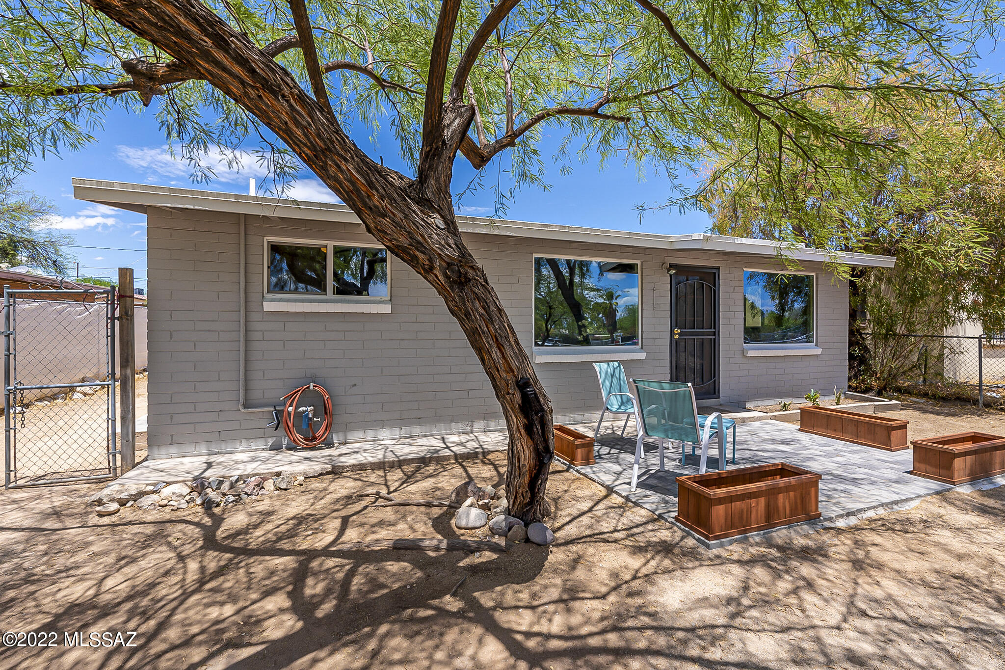 Miracle Mile Manor - Residential