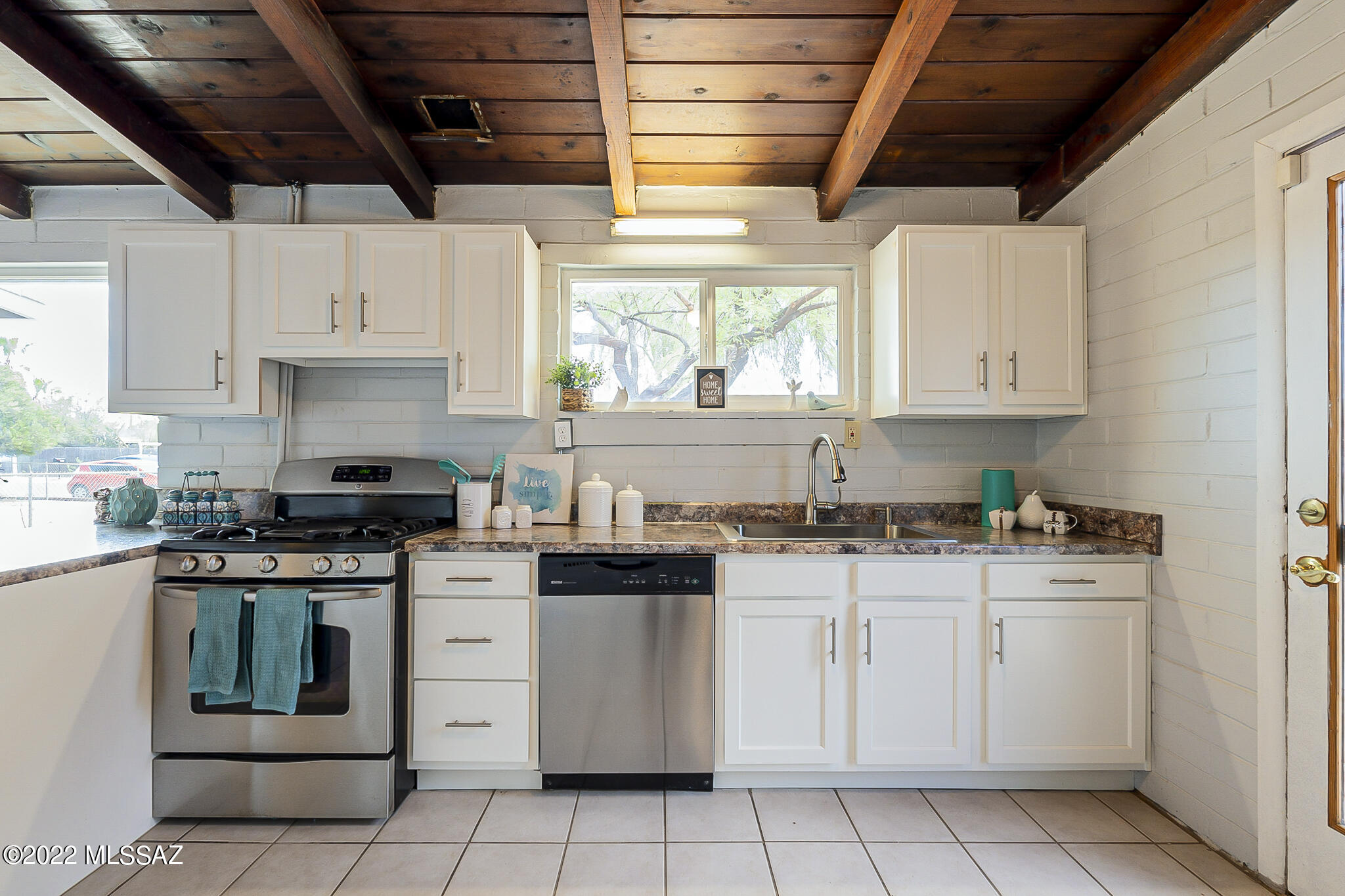 Miracle Mile Manor - Residential