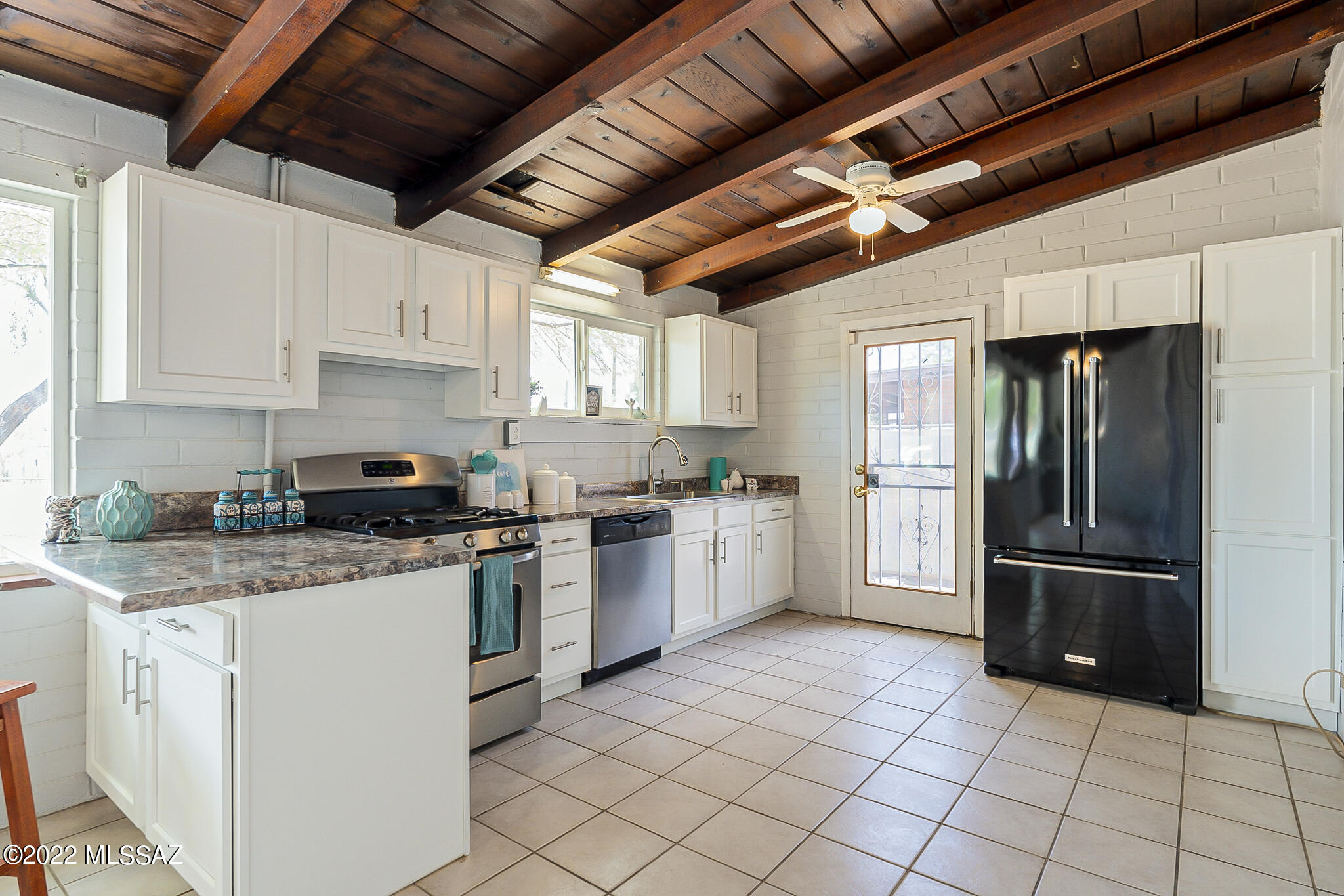 Miracle Mile Manor - Residential