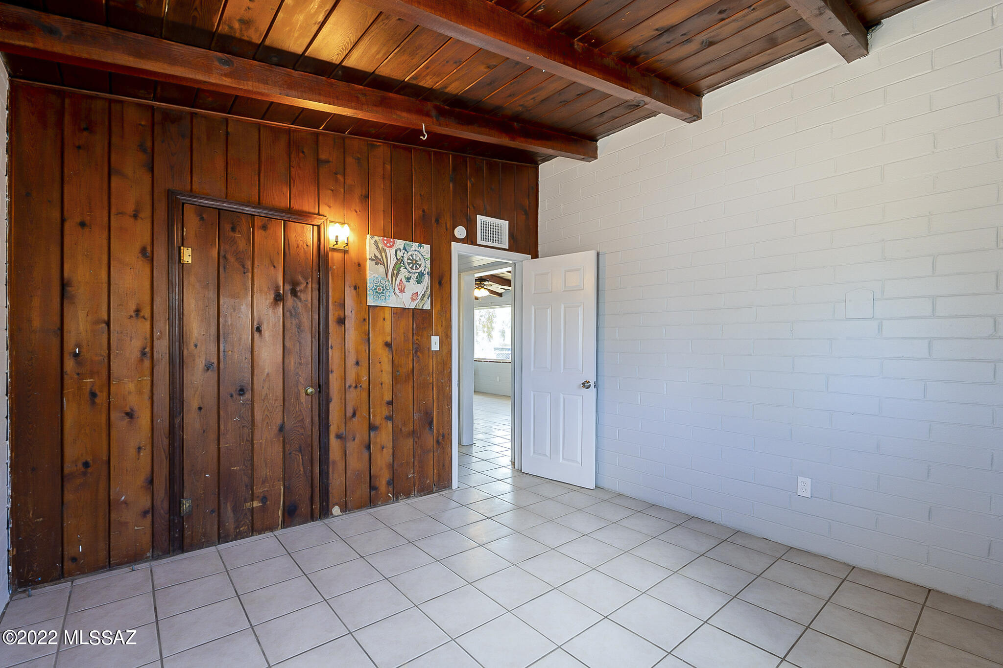 Miracle Mile Manor - Residential