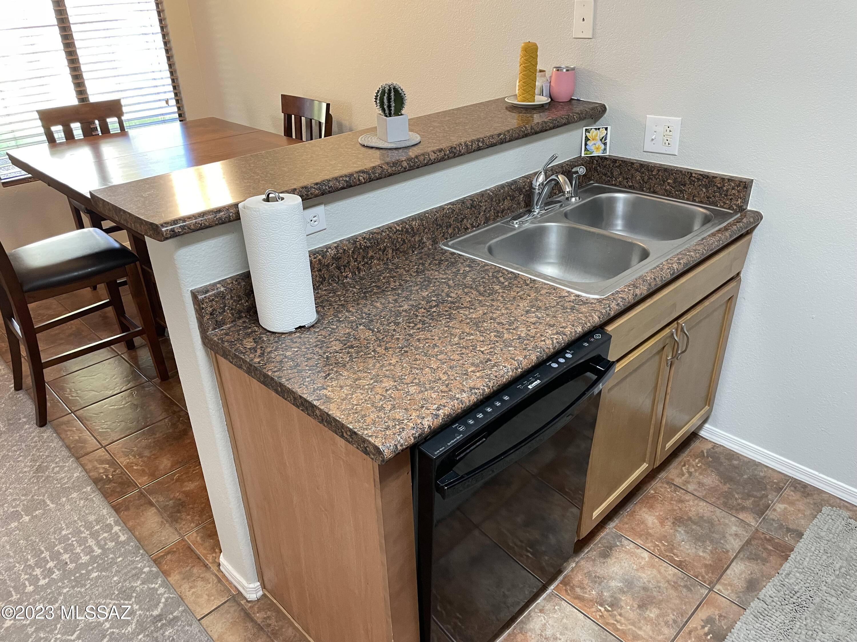 Veranda at Ventana Condominiums - Residential Lease