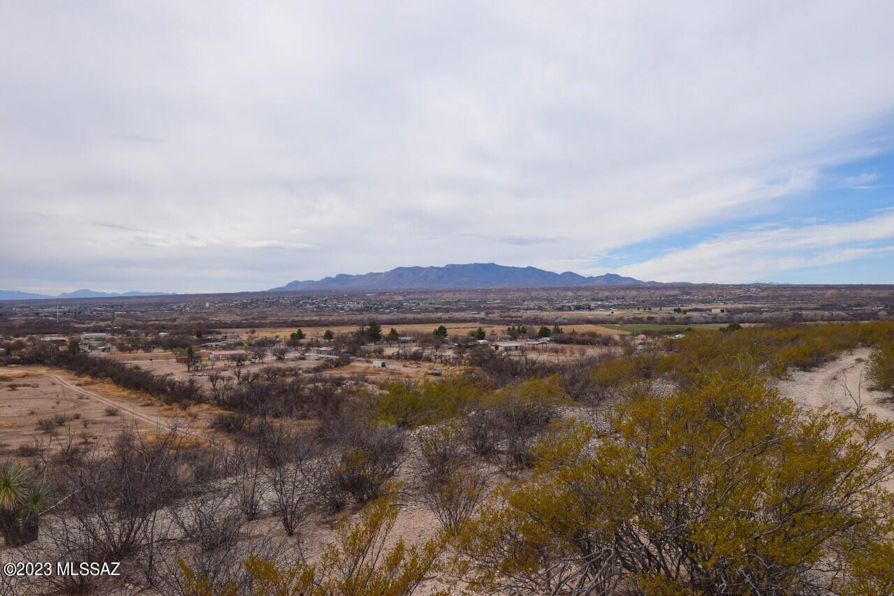 Incredible 1.46 acre lot in Benson! Enjoy picturesque desert scenery and striking mountain views. Adjacent lots also for sale.