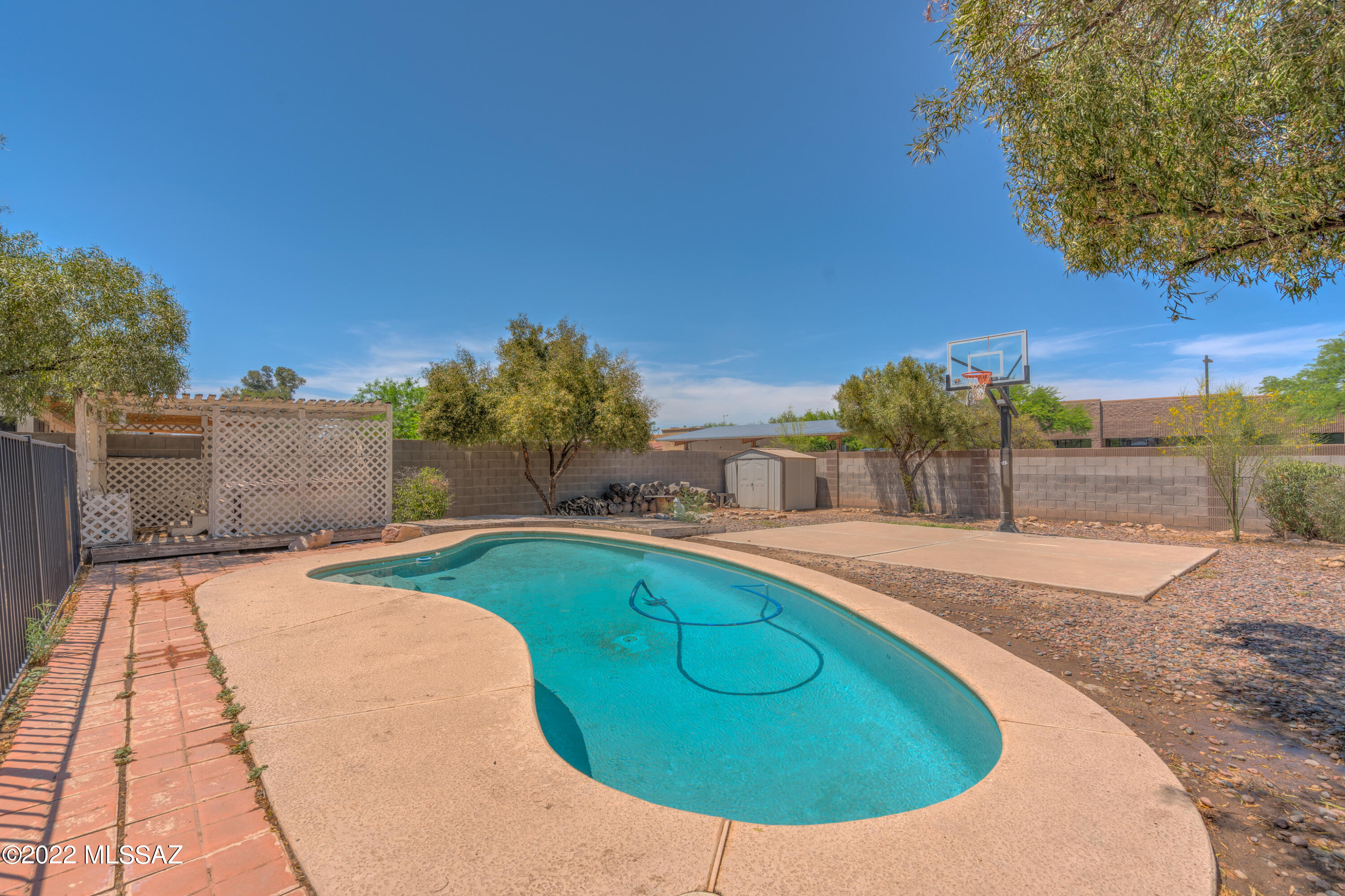 Meadowbrook (273-334, 348-403, 410-532) - Residential