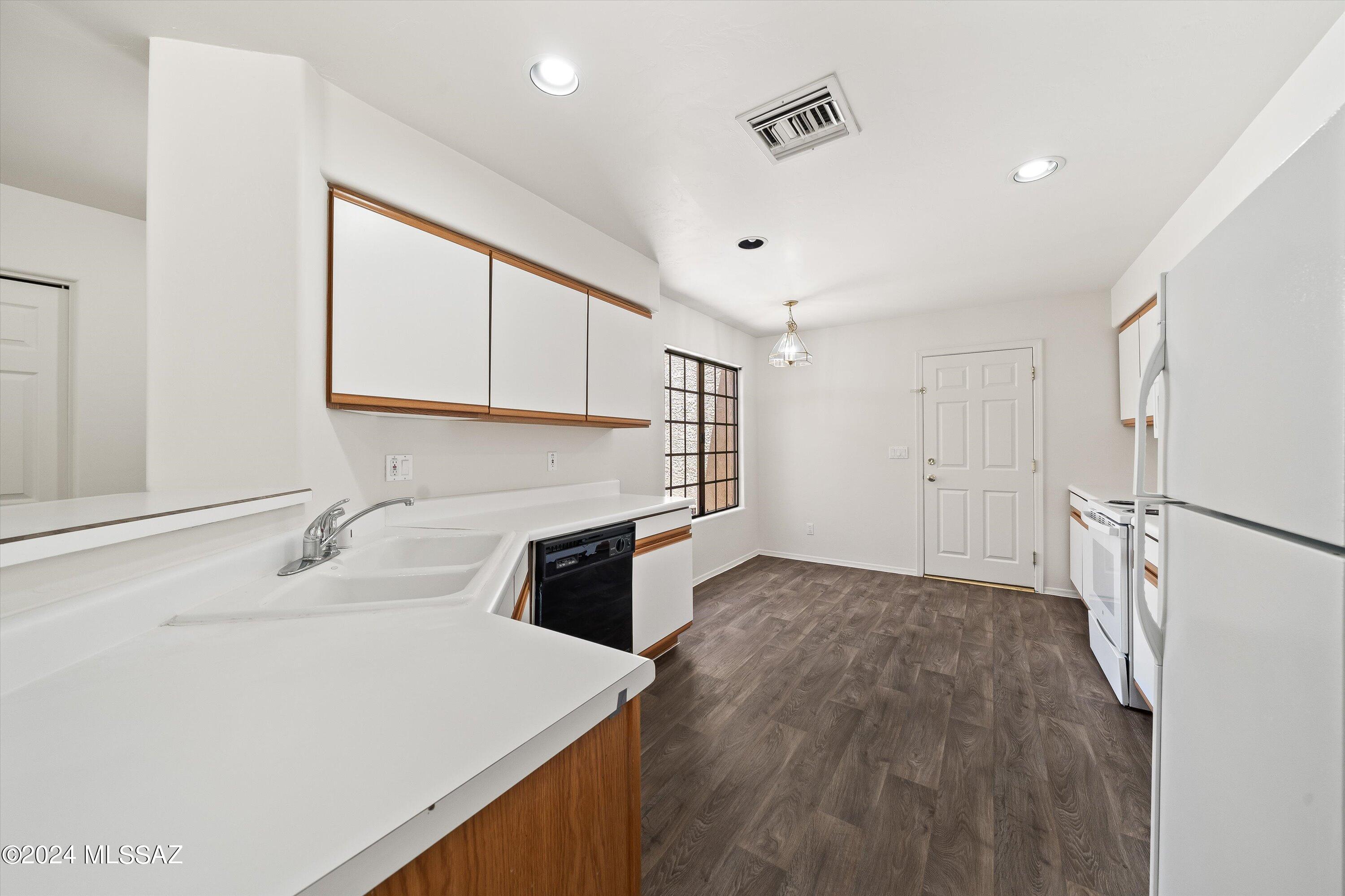 Horizon Heights Condominiums - Residential
