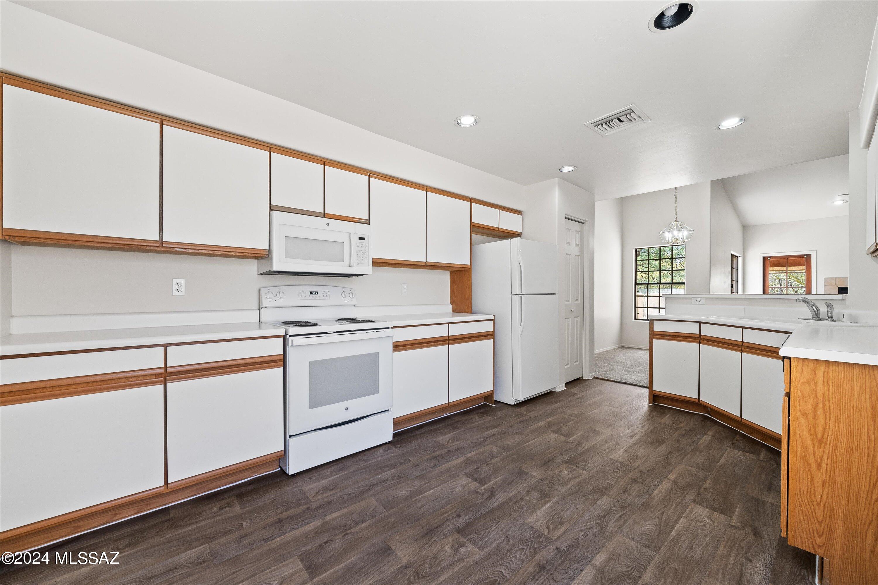 Horizon Heights Condominiums - Residential