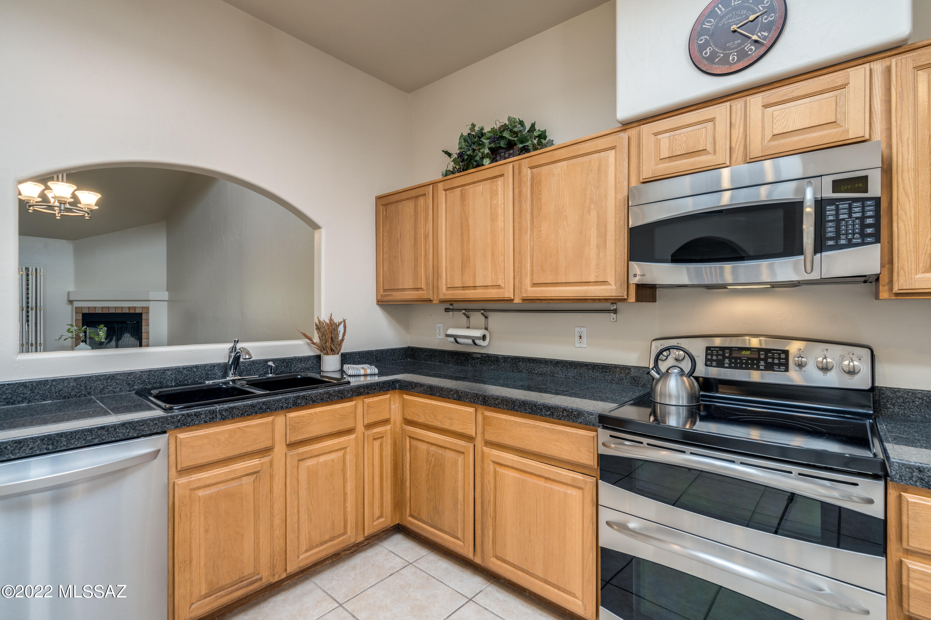 Valle Del Oro Townhomes (1-90) - Residential