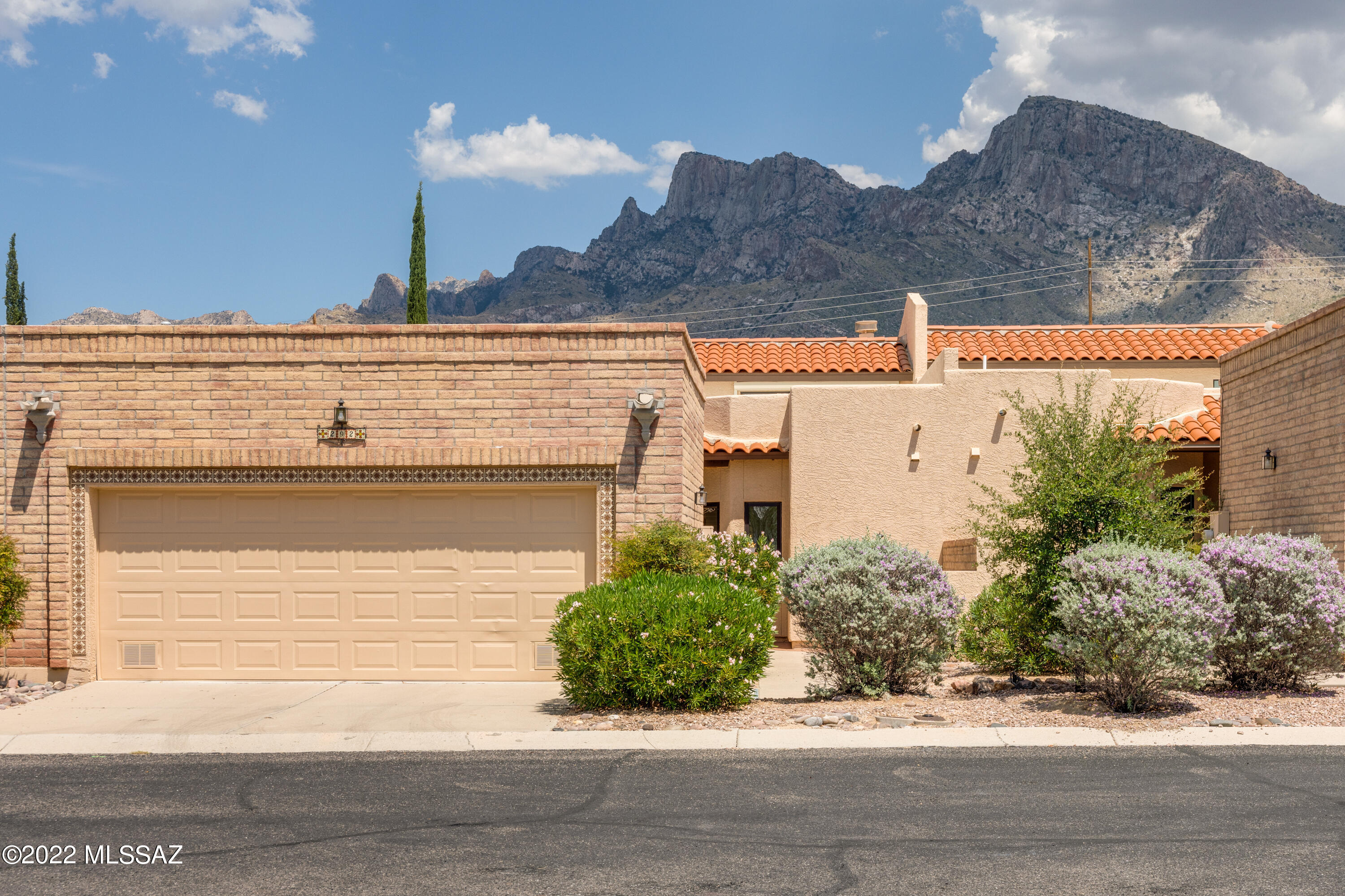 Valle Del Oro Townhomes (1-90) - Residential