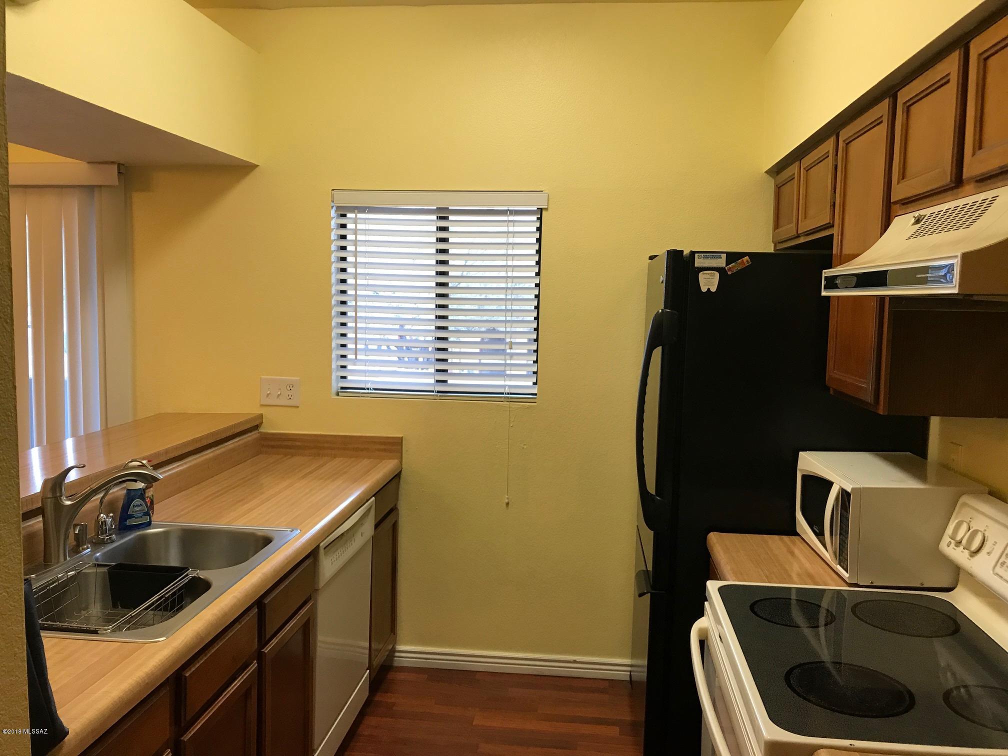 Woodland Place Condominiums (101-152, 201-252) - Residential