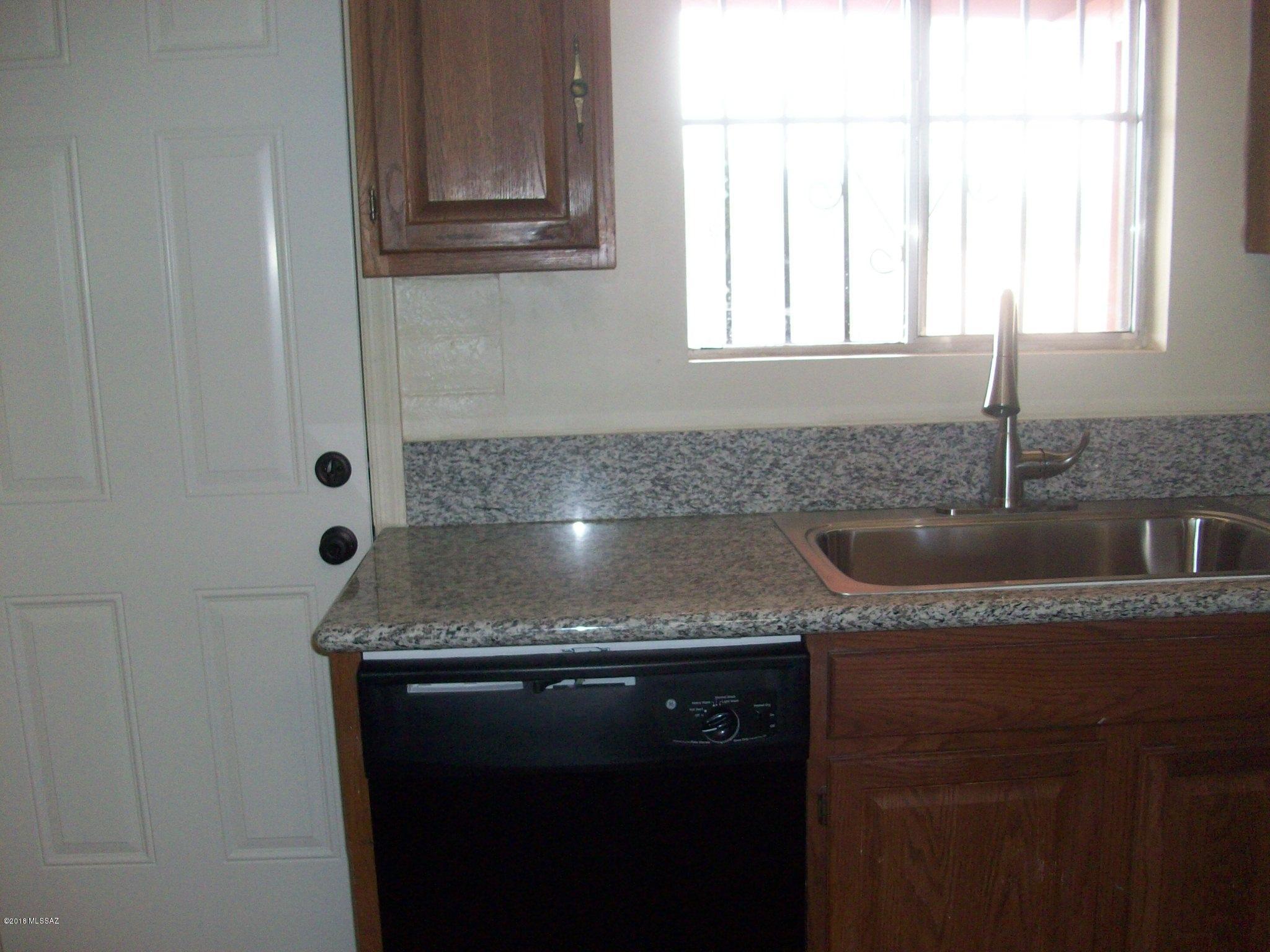 Los Reales Heights NO. 2 (1-138) - Residential Lease