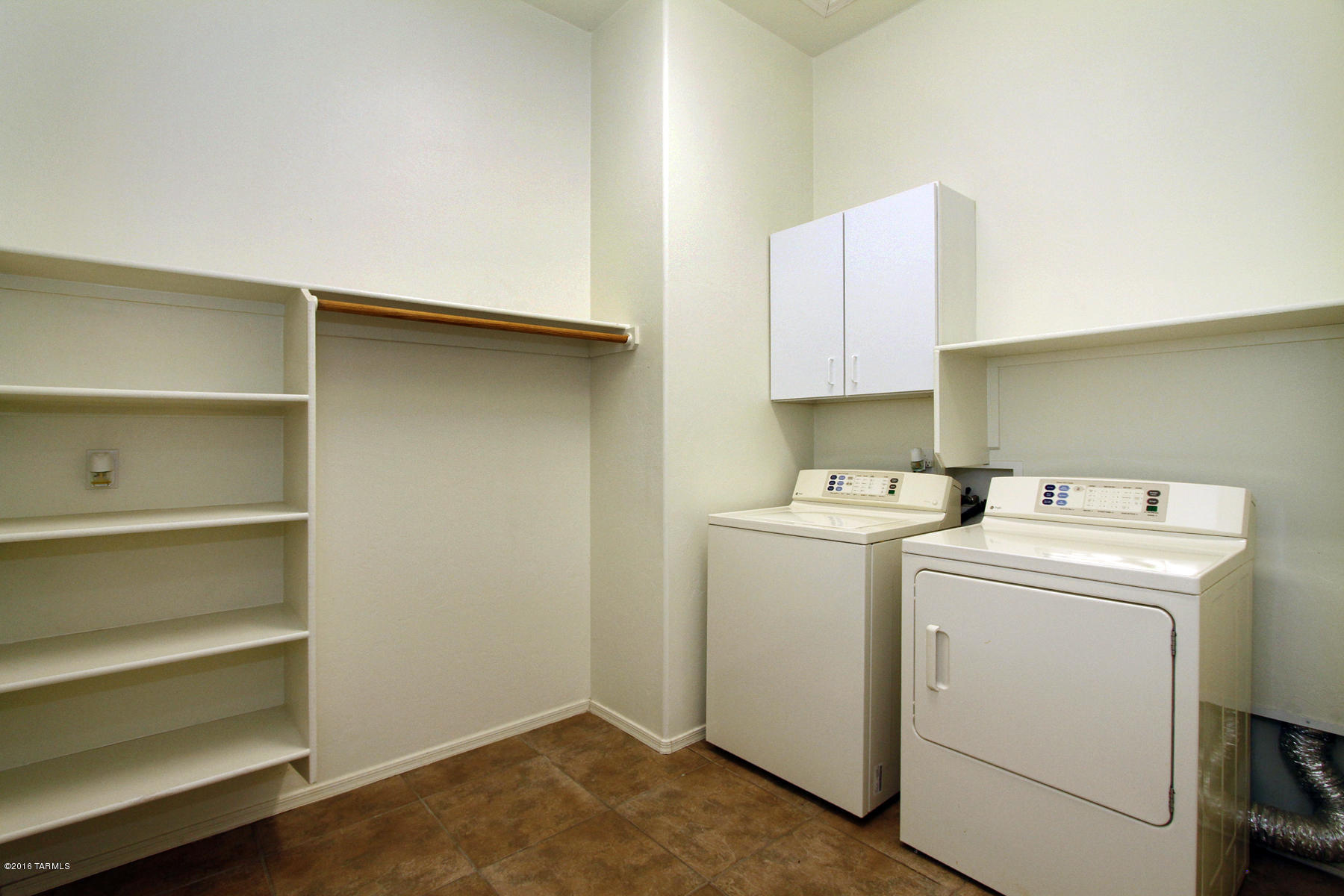 Black Horse (1-411) - Residential