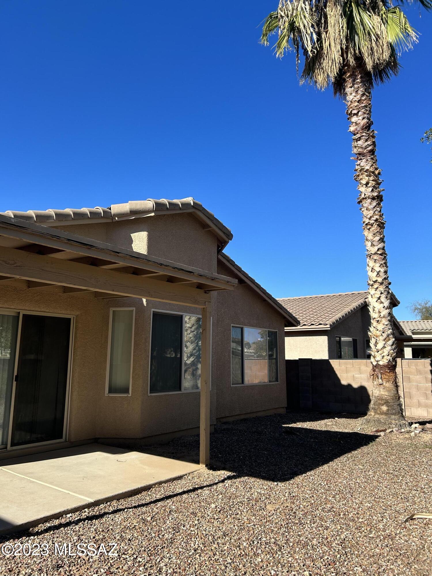 Bluffs (The) 2 - Residential Lease