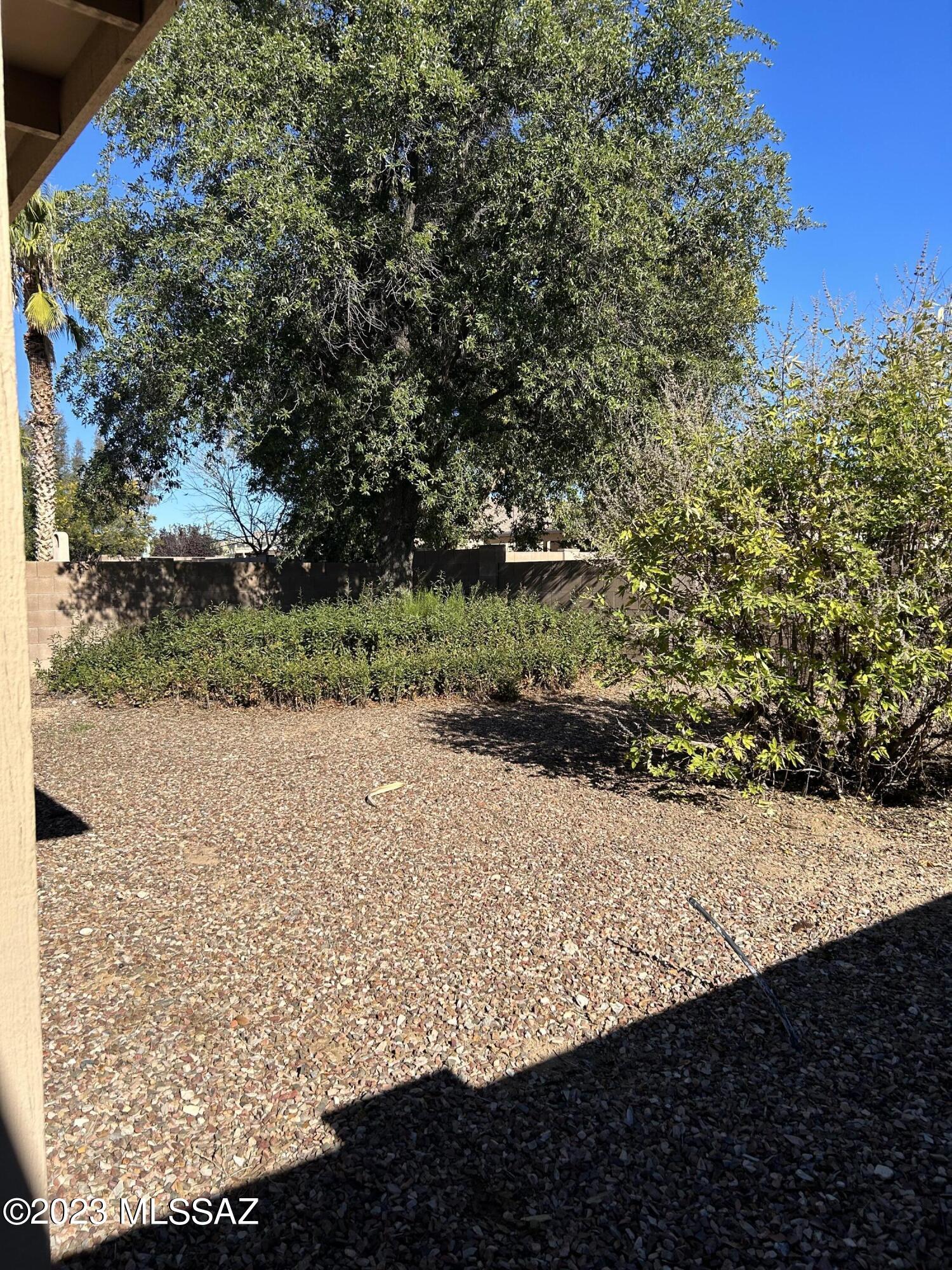 Bluffs (The) 2 - Residential Lease