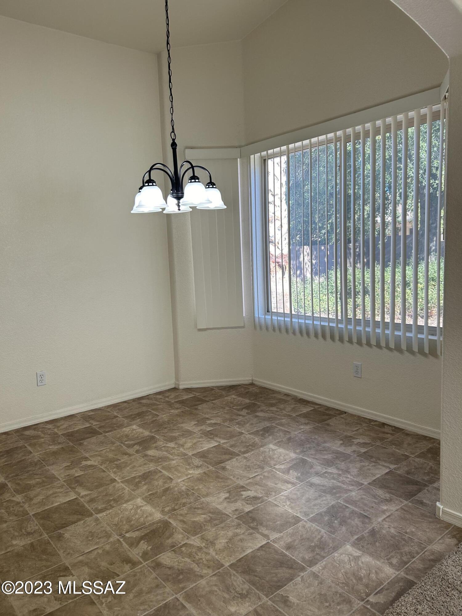 Bluffs (The) 2 - Residential Lease