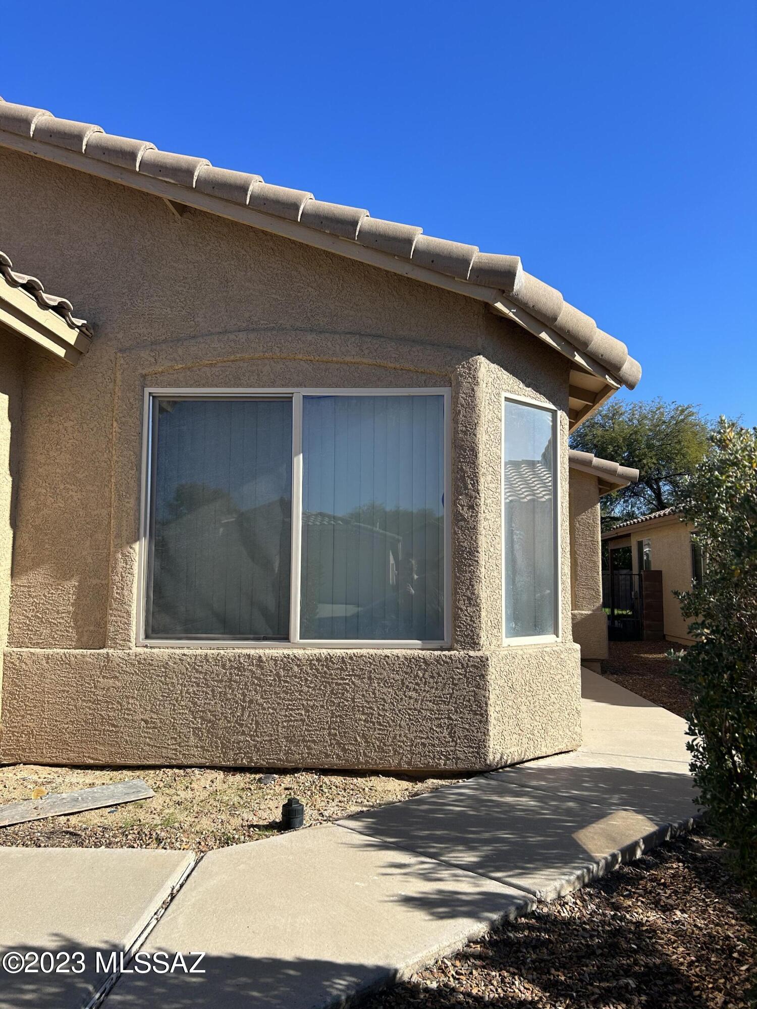 Bluffs (The) 2 - Residential Lease