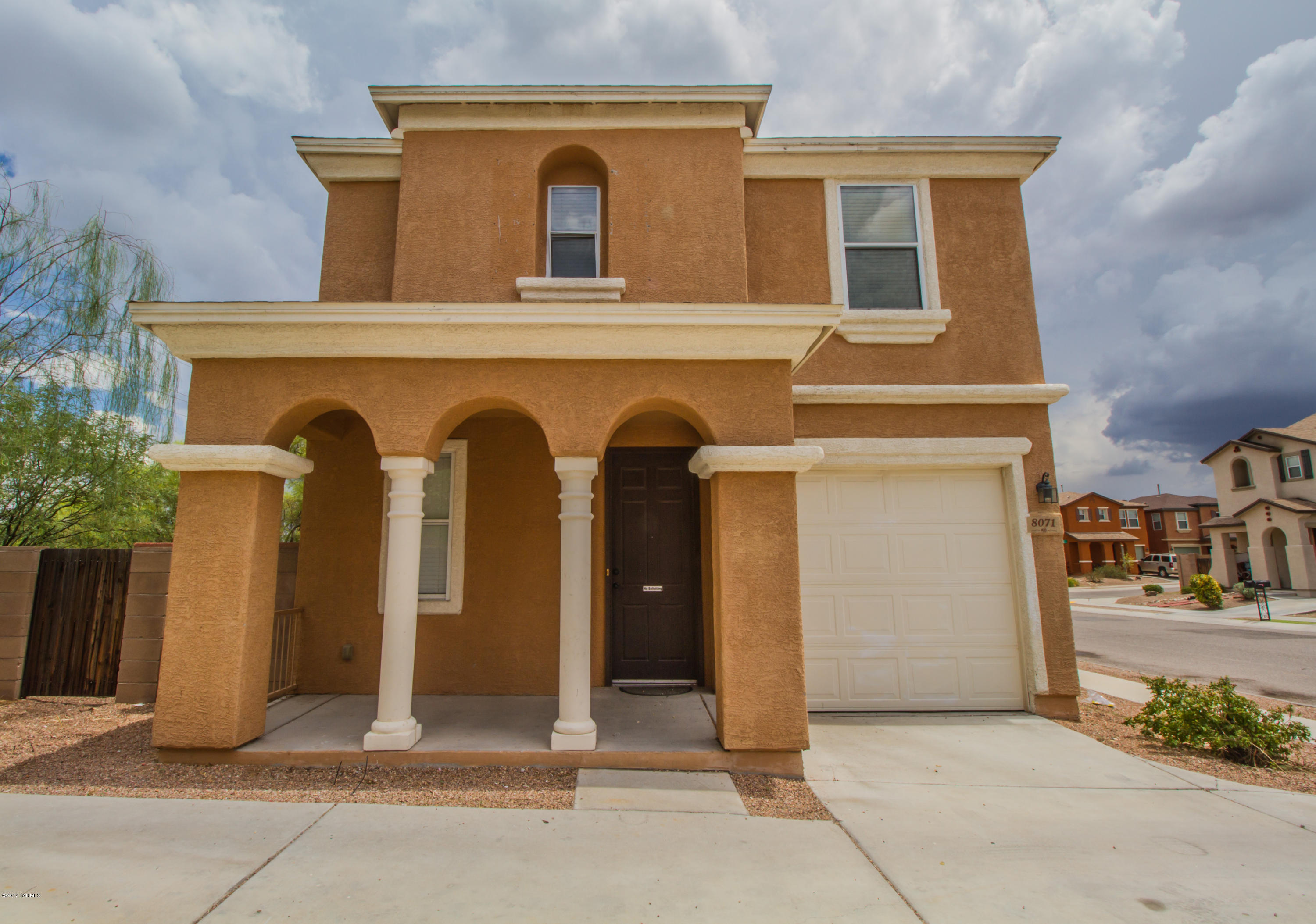 This charming 2 story house boasts great room off of kitchen area, covered patio, 9ft ceilings, & tons of cabinet space in the kitchen! It has neutral carpet & vinyl flooring. Just freshly painted and ready to rent!