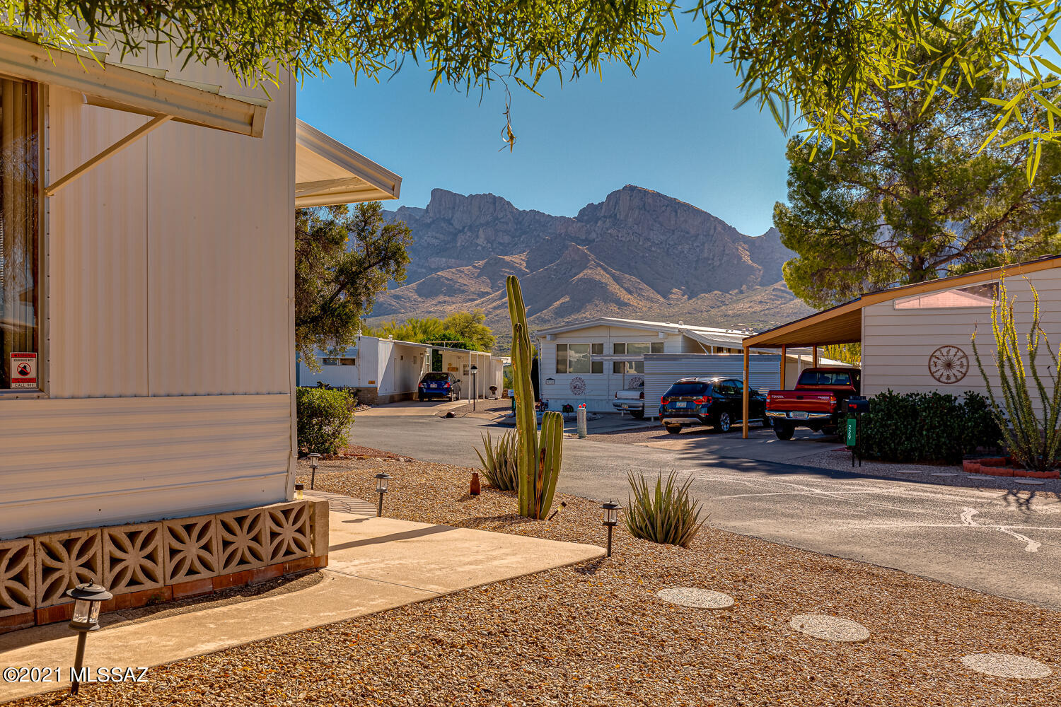 Located in beautiful, Oro Valley, Arizona. HOA pet policy, service animals are allowed with proper application.  Community swimming pool is heated during the winter months for year round swimming.