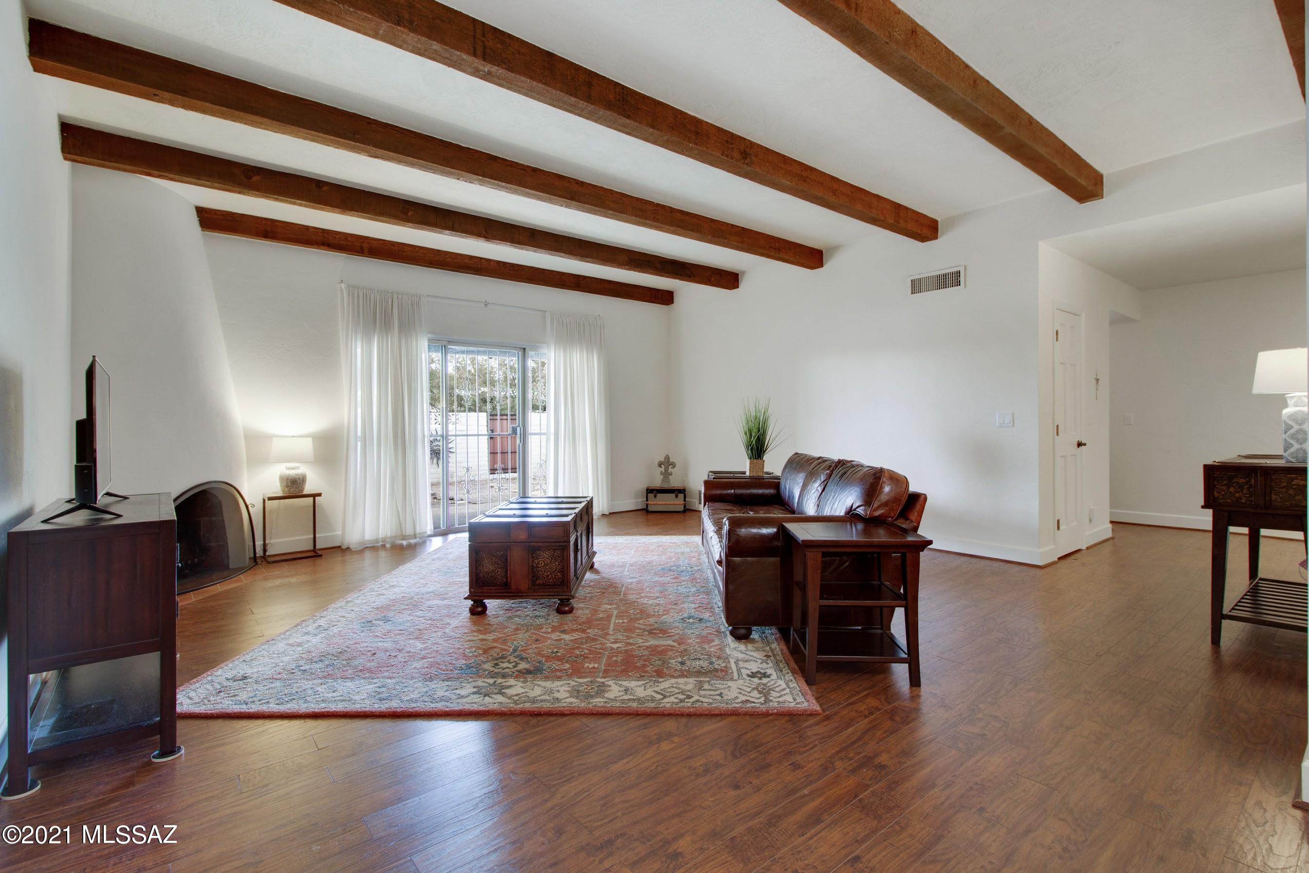 Casas Esplendora (1-24) - Residential