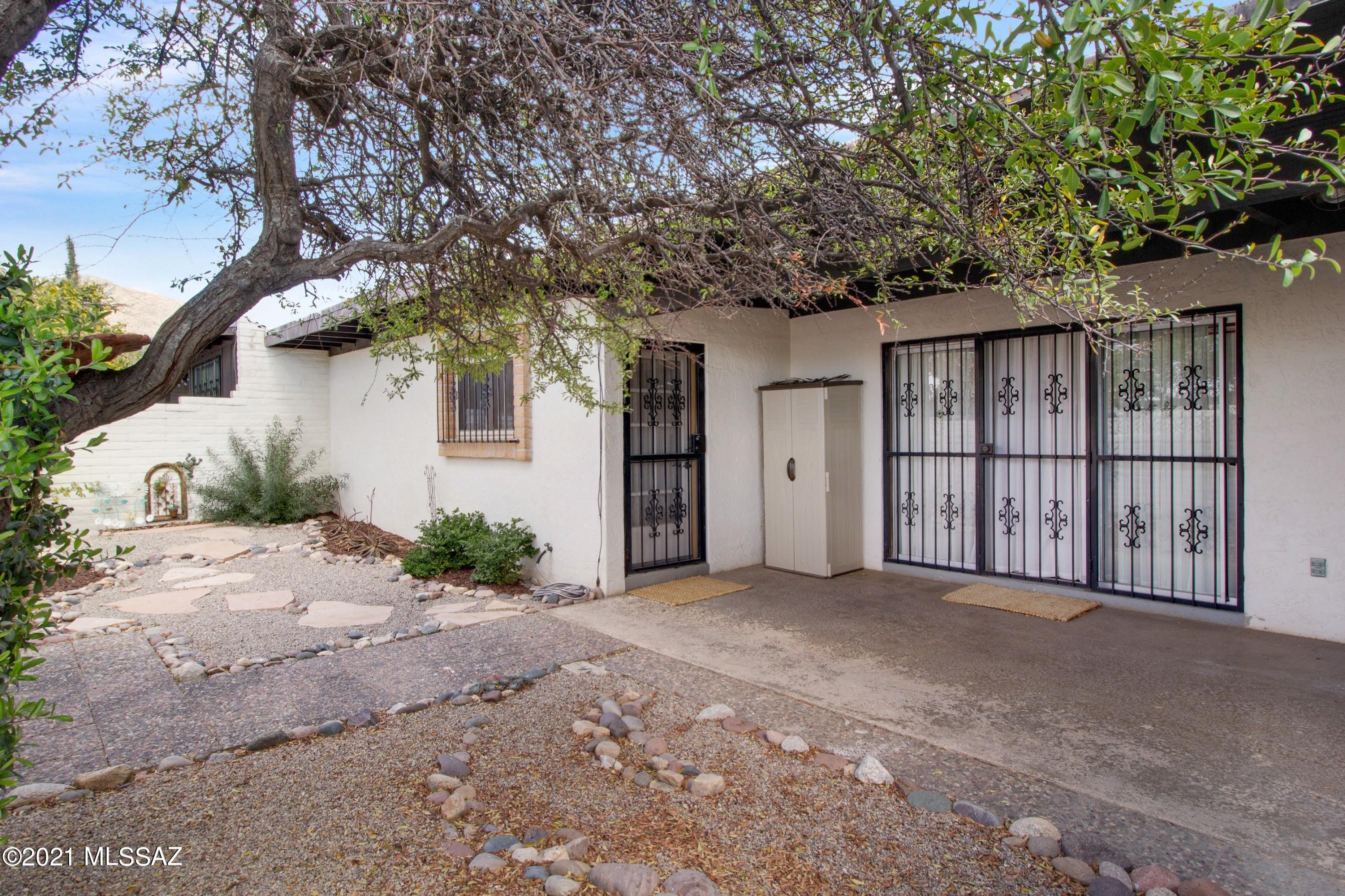Casas Esplendora (1-24) - Residential