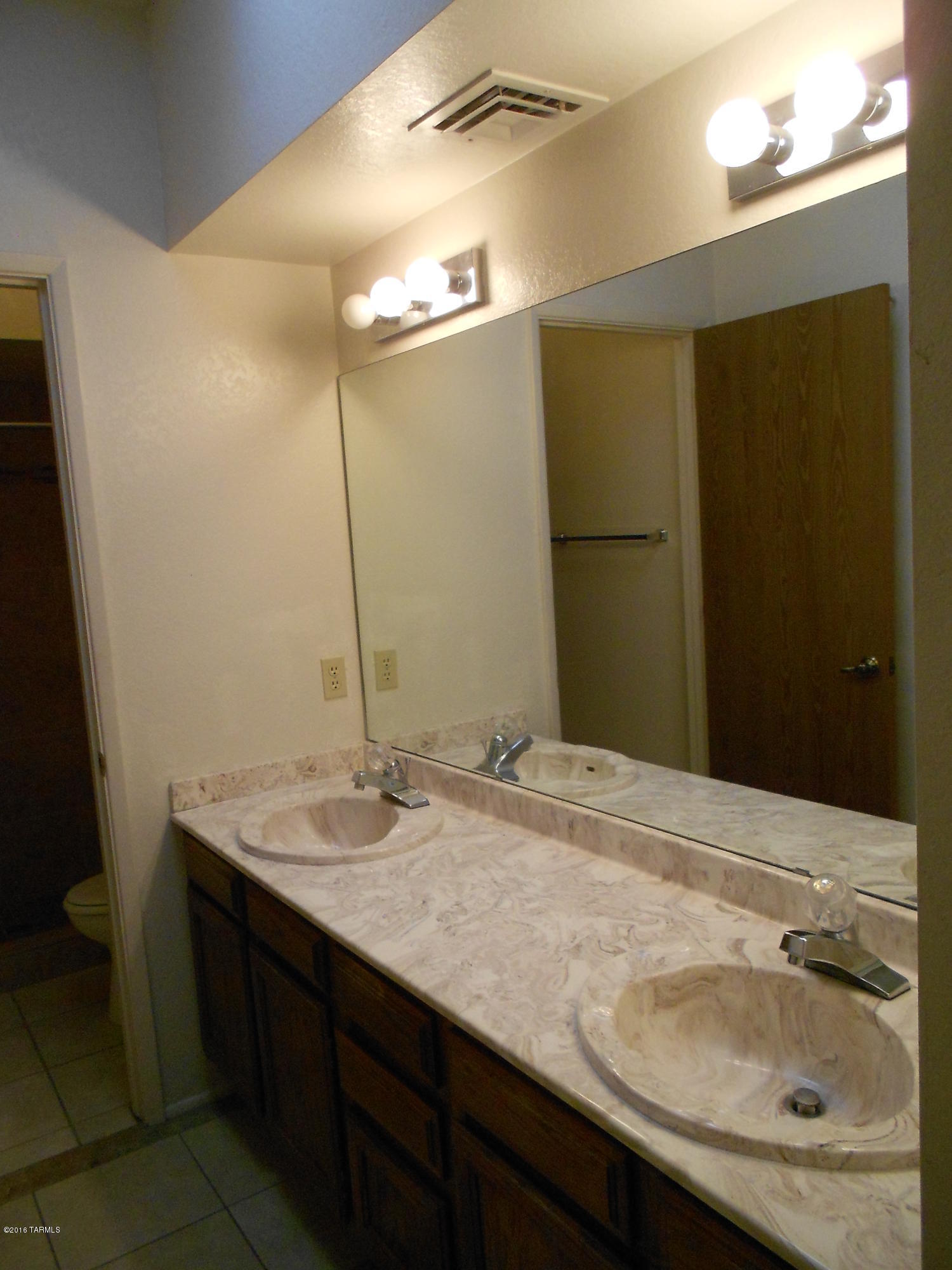 Sunrise Ridge Townhomes (1-209) - Residential Lease