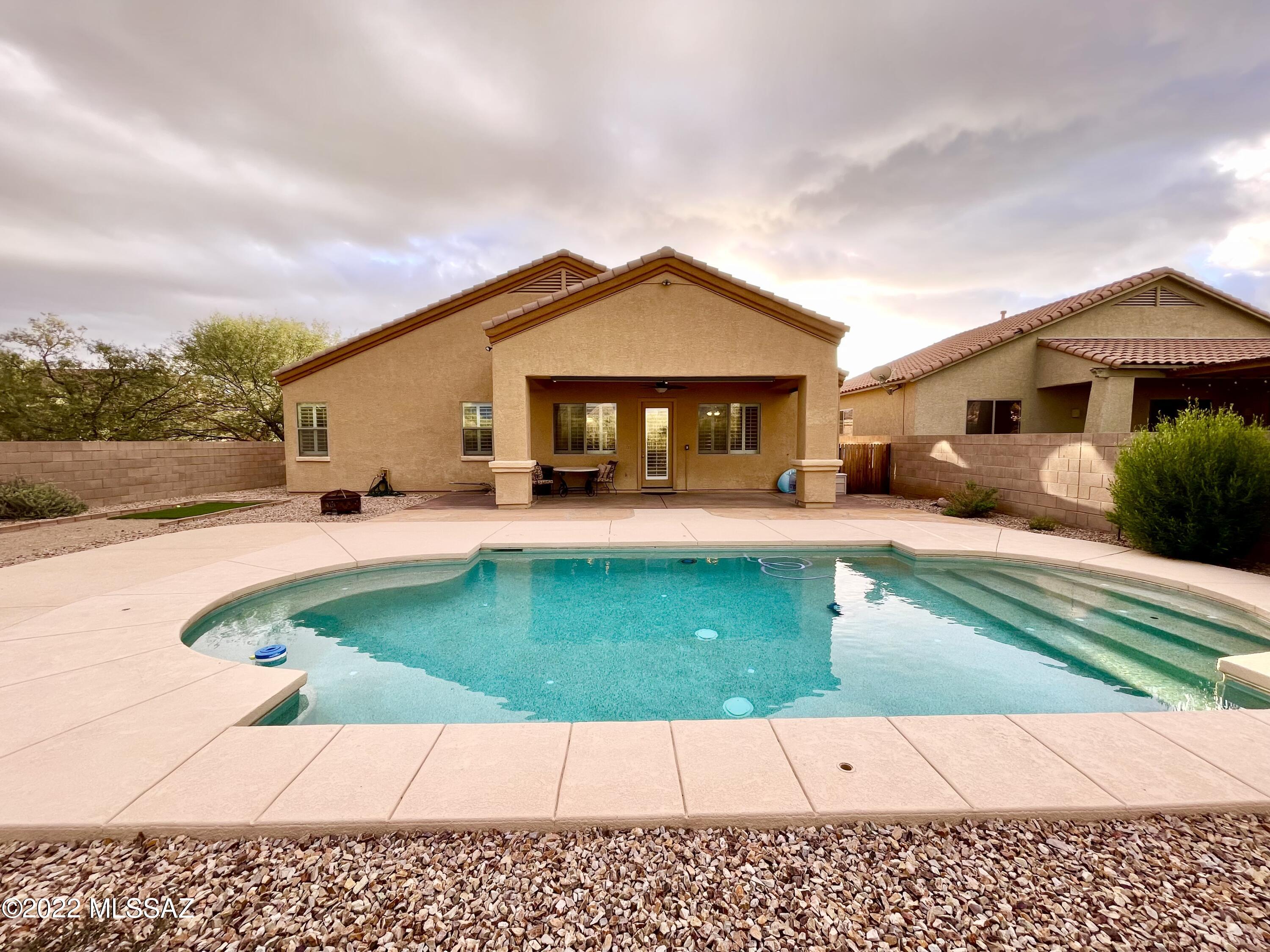 Amber Crest (1-123) - Residential Lease