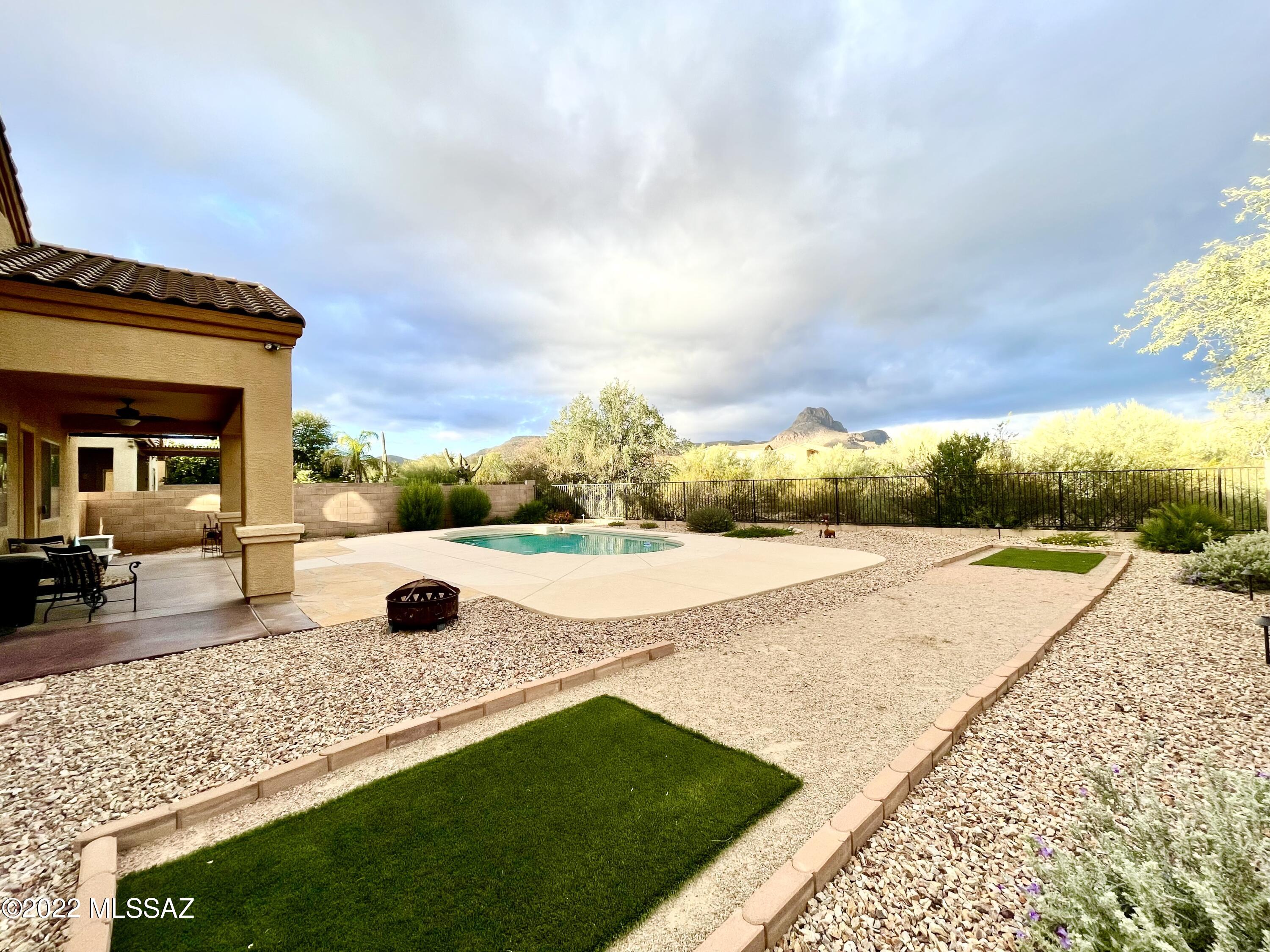 Amber Crest (1-123) - Residential Lease