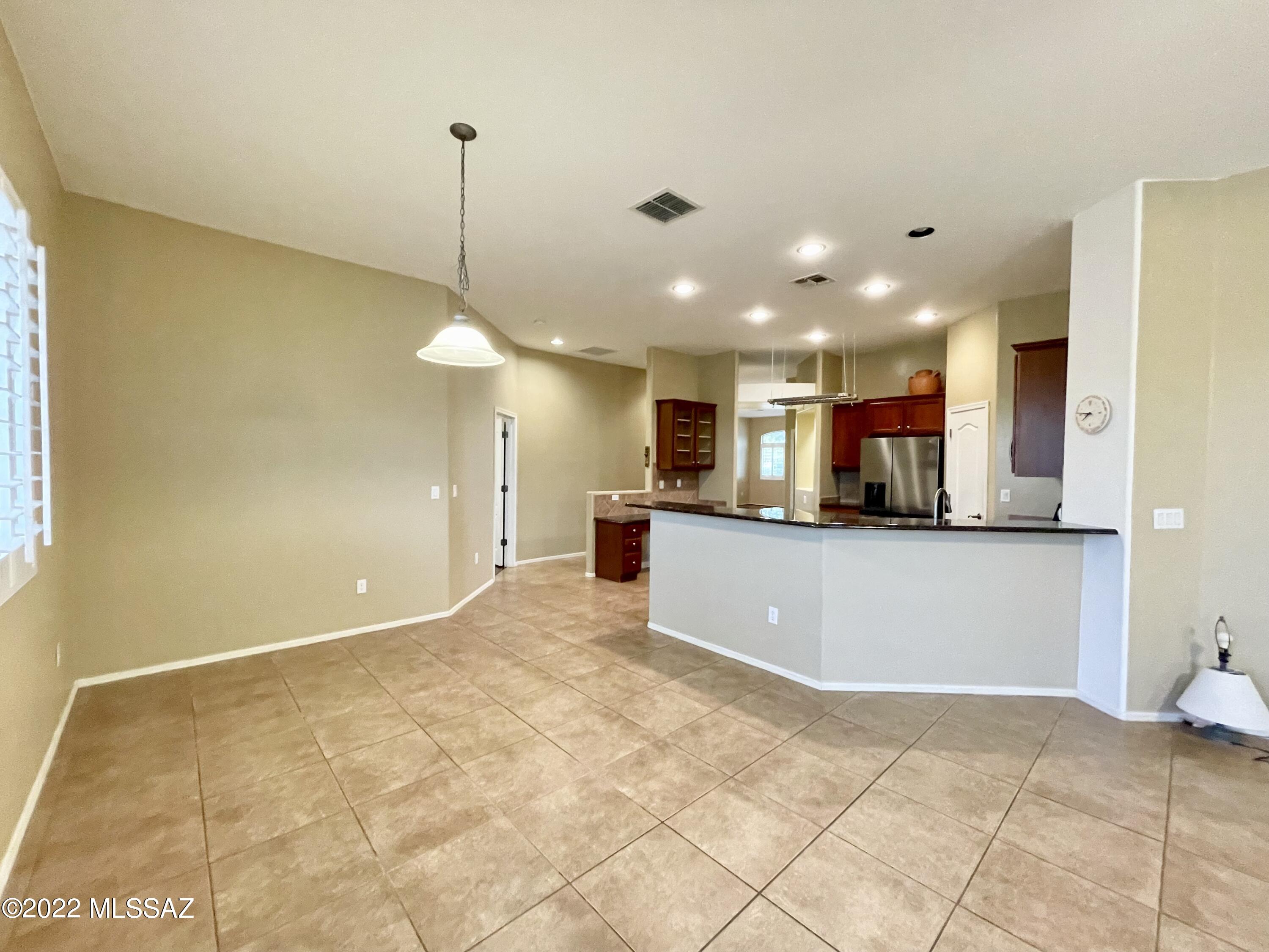 Amber Crest (1-123) - Residential Lease