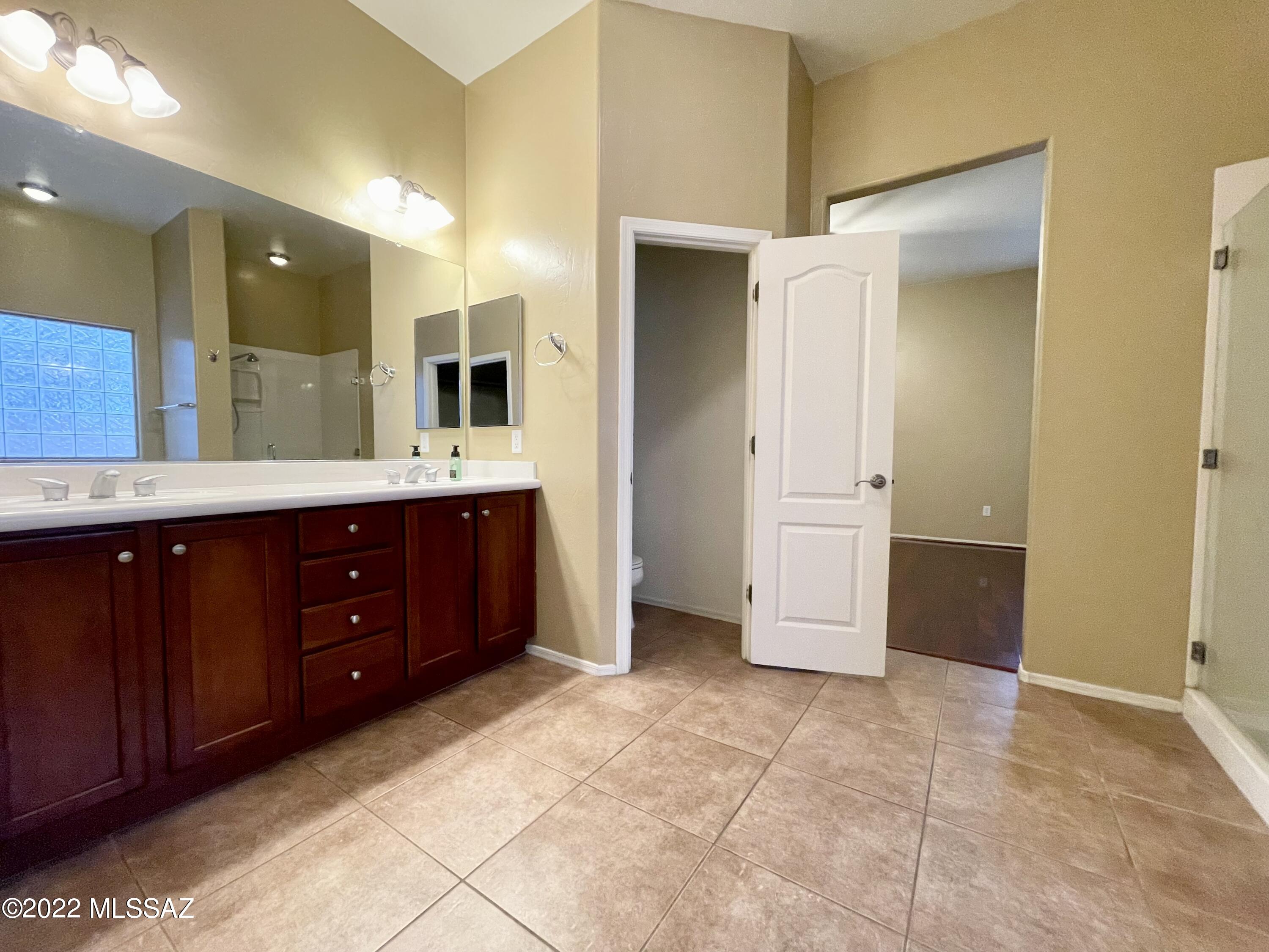 Amber Crest (1-123) - Residential Lease