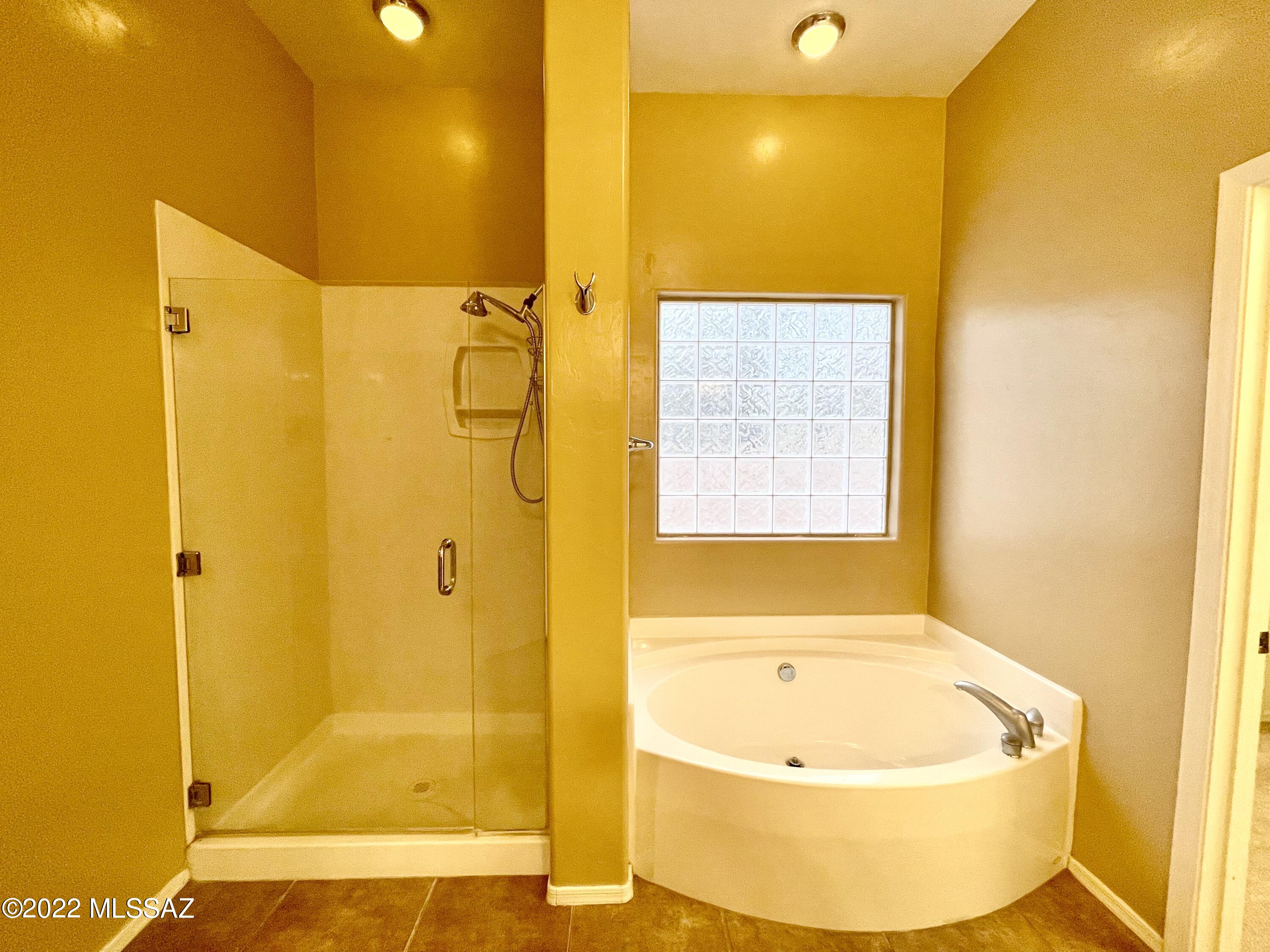 Amber Crest (1-123) - Residential Lease
