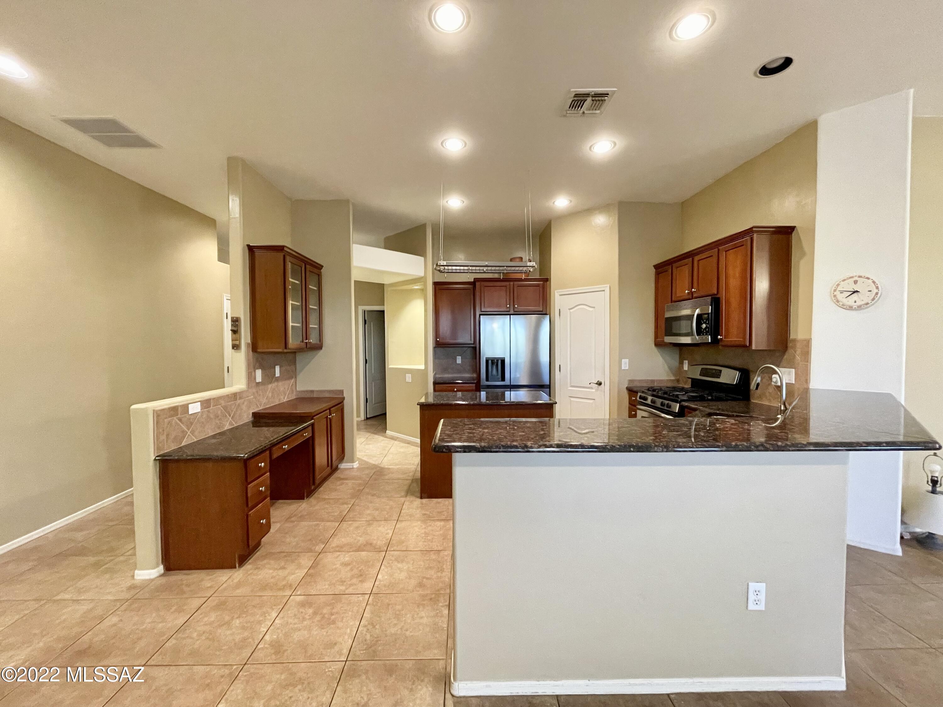 Amber Crest (1-123) - Residential Lease