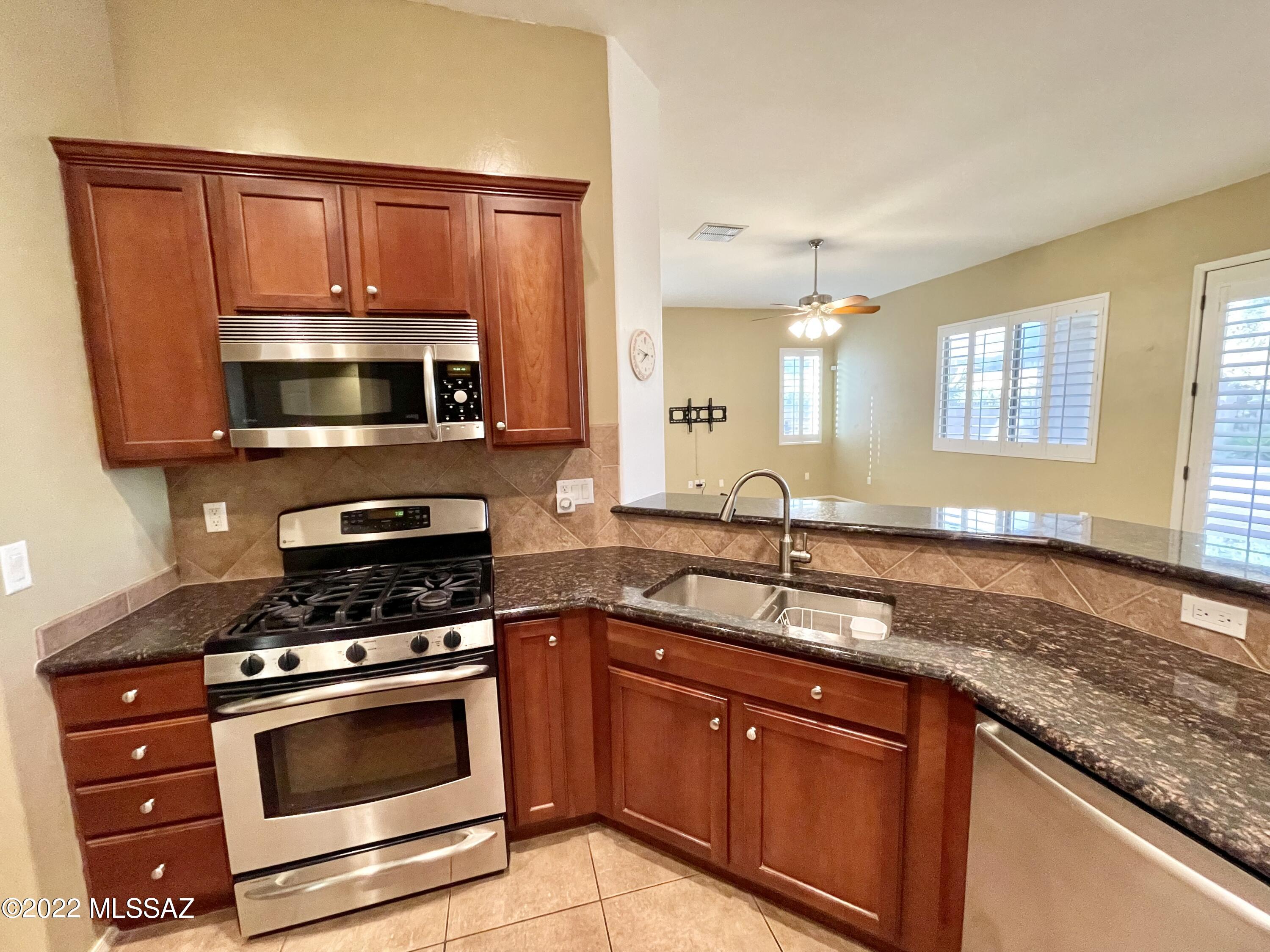 Amber Crest (1-123) - Residential Lease