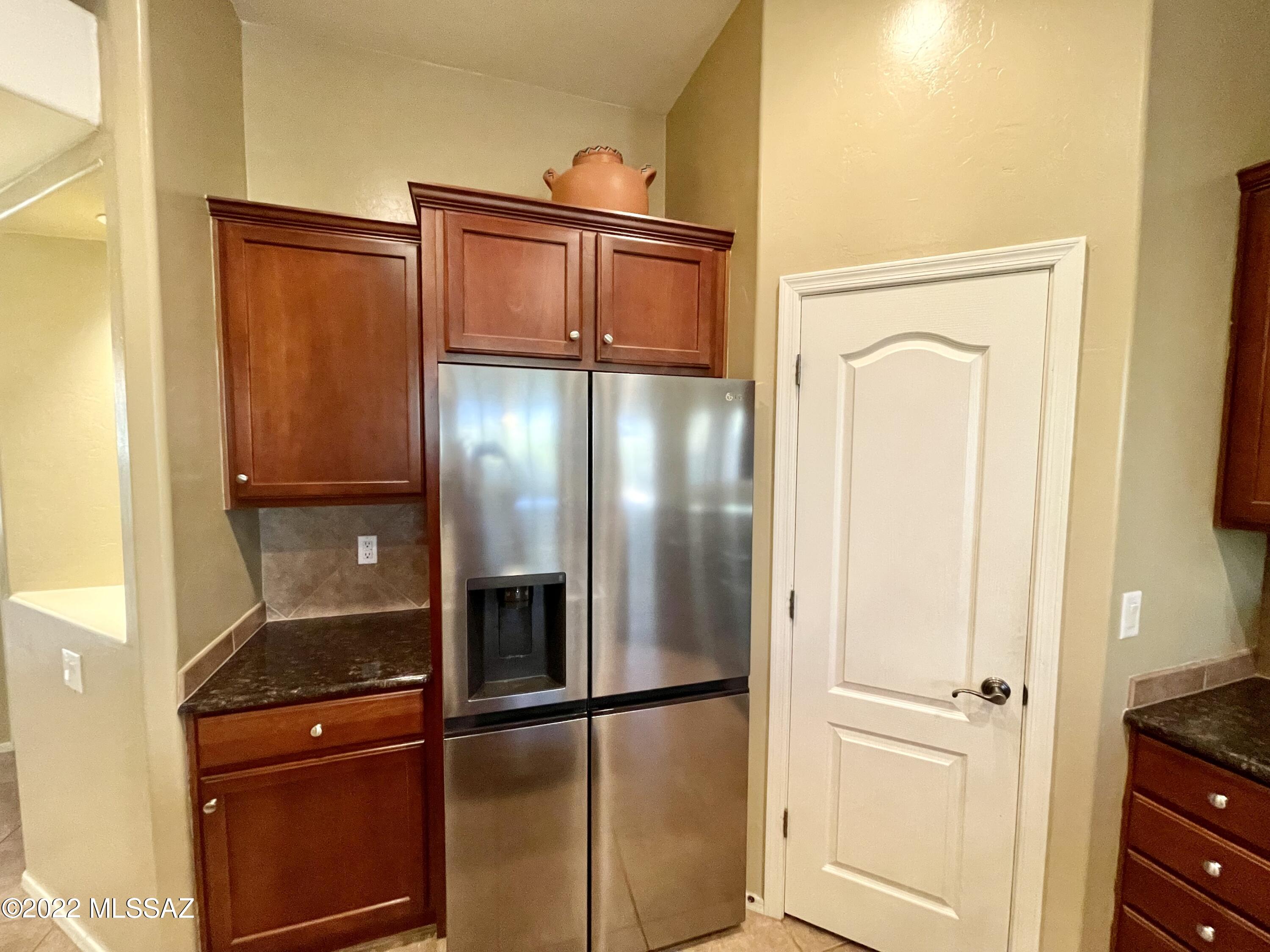 Amber Crest (1-123) - Residential Lease