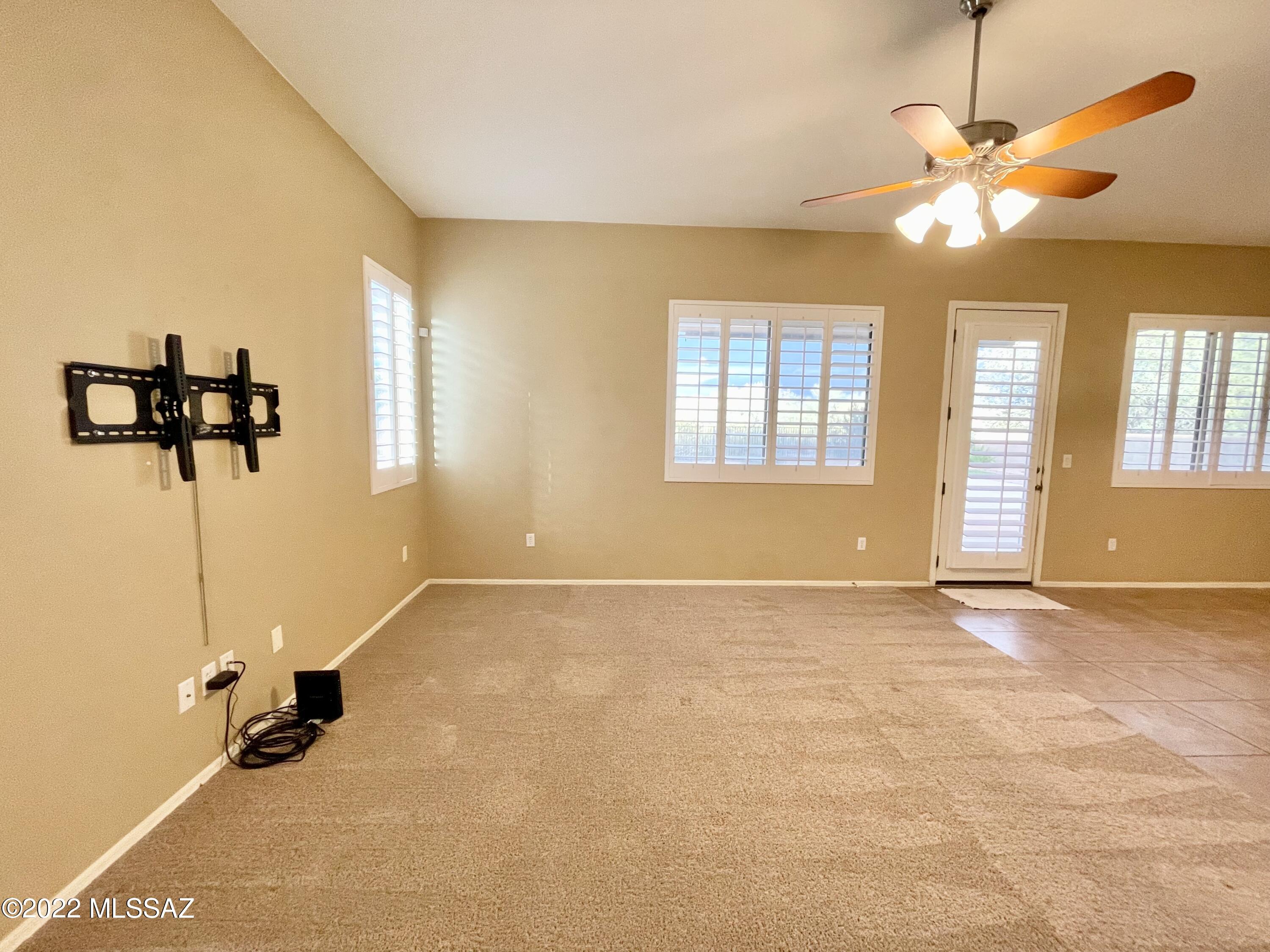 Amber Crest (1-123) - Residential Lease