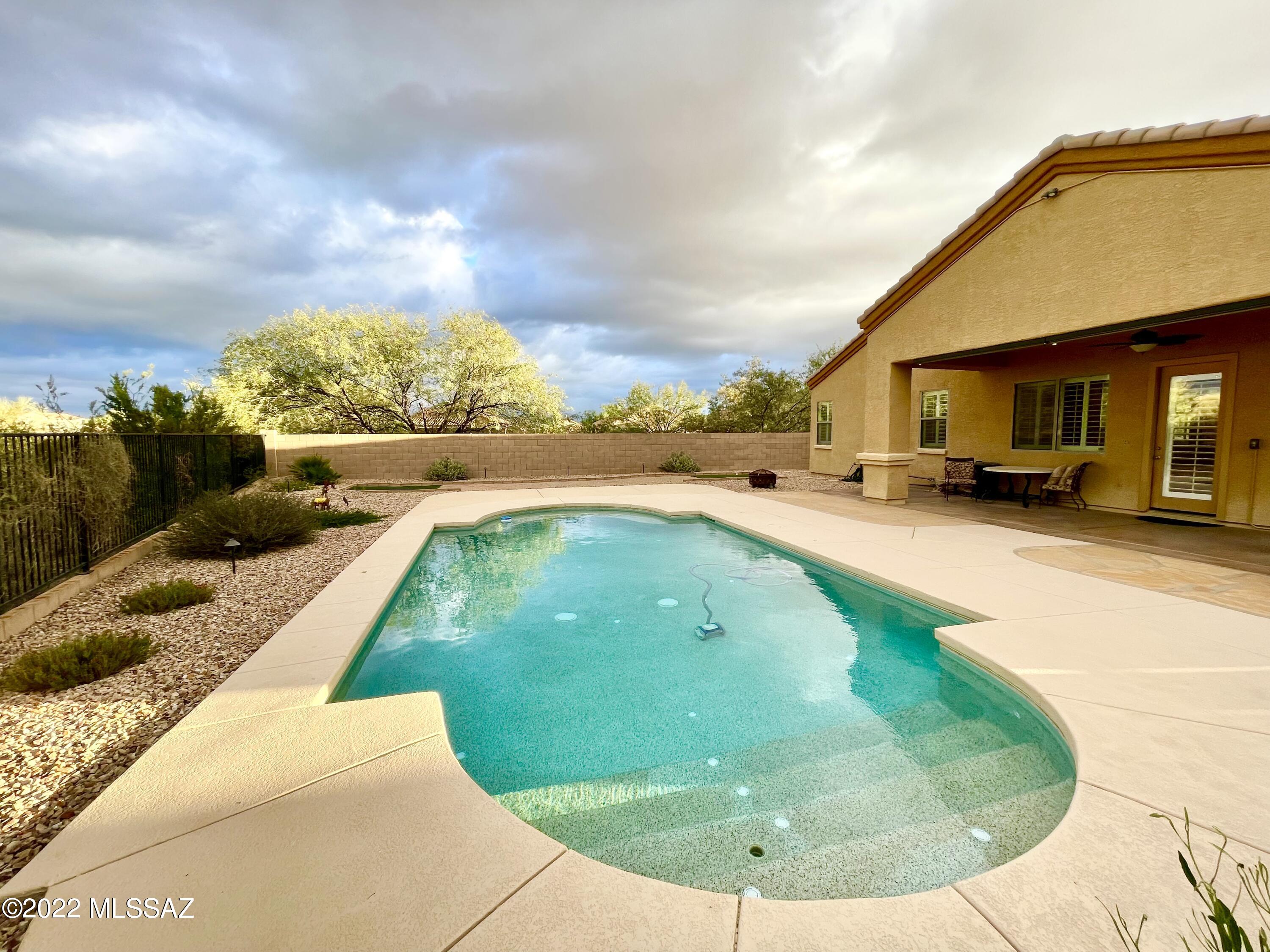 Amber Crest (1-123) - Residential Lease