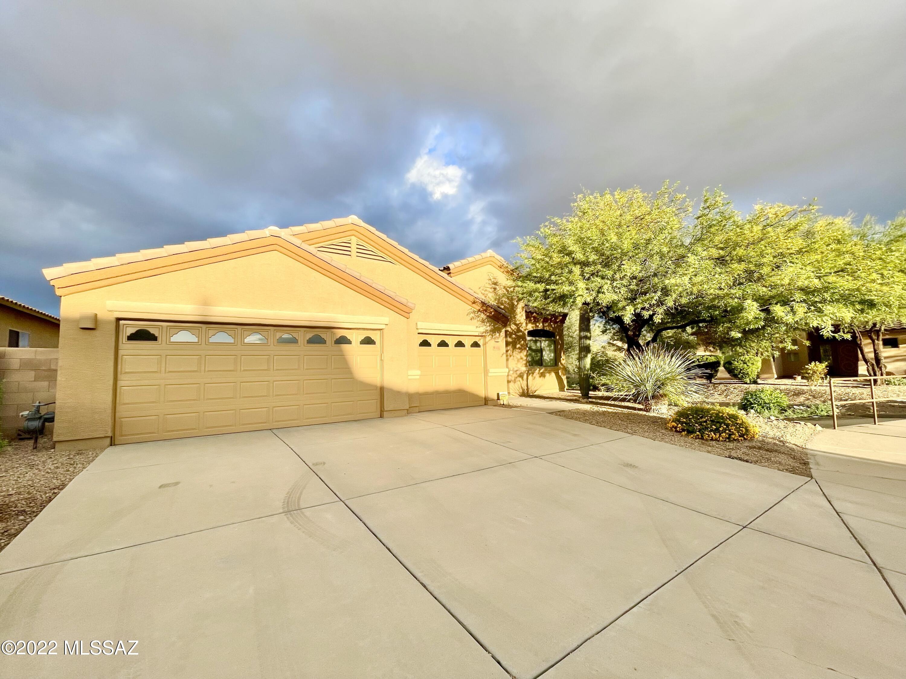 Amber Crest (1-123) - Residential Lease