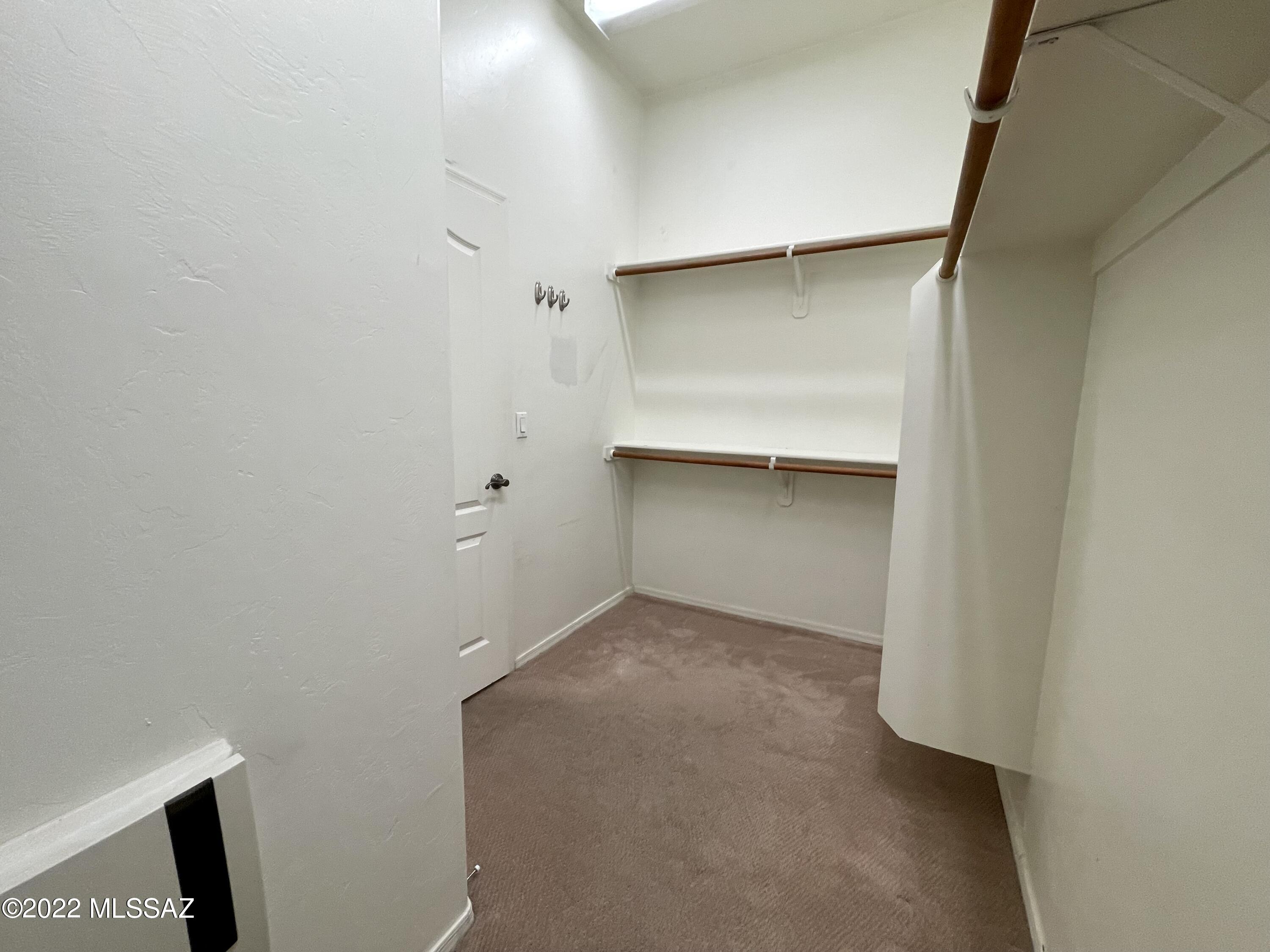 Amber Crest (1-123) - Residential Lease