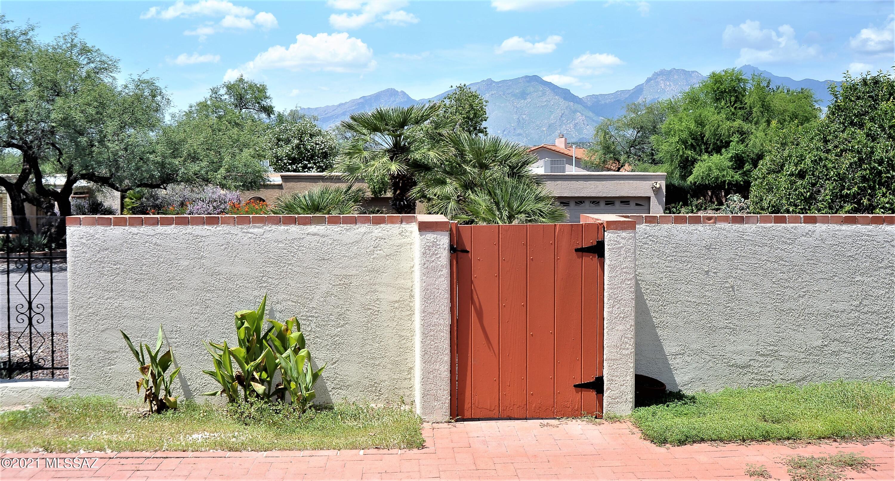 Colonia Verde (1-12) - Residential