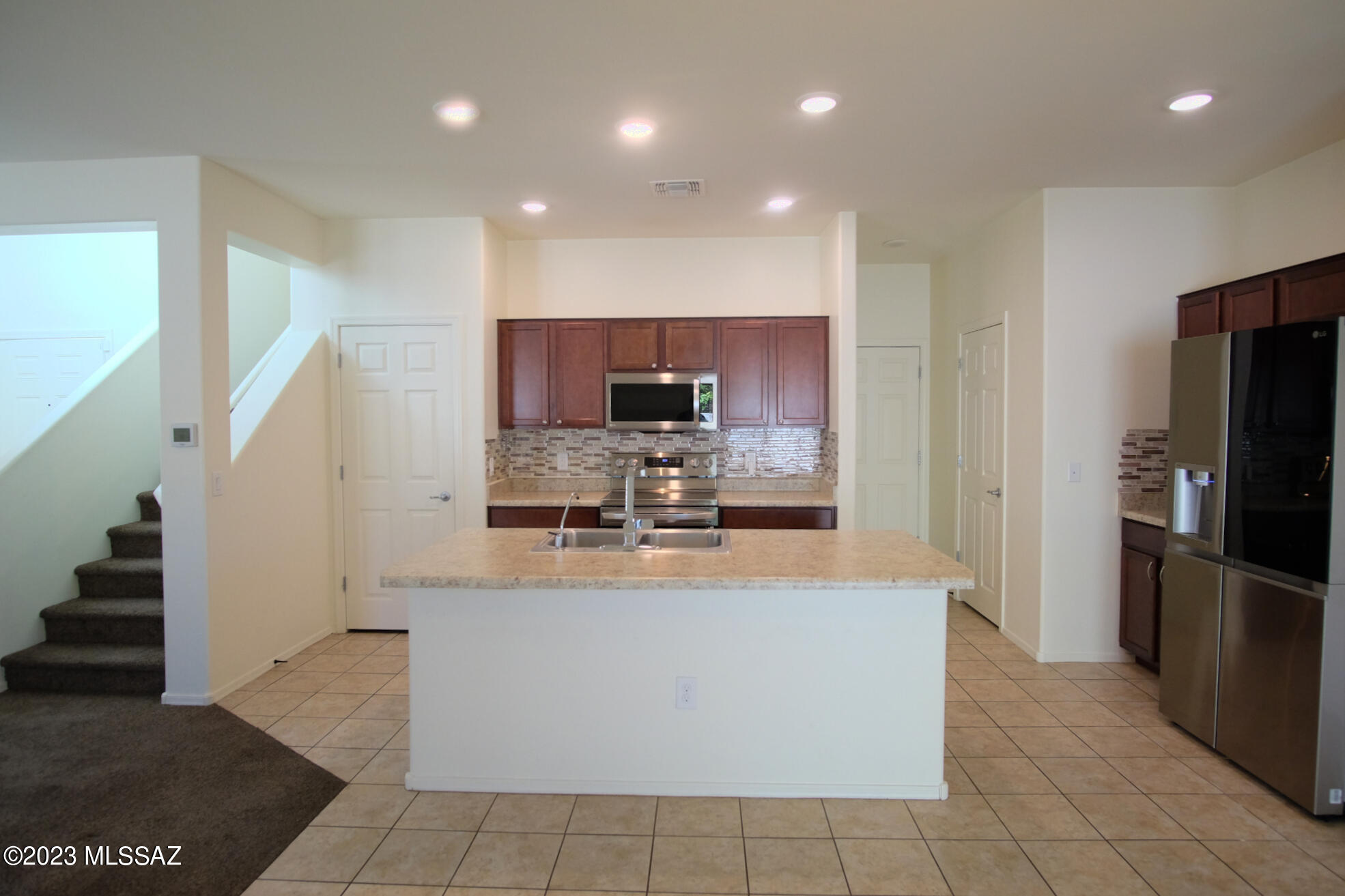 Vista Montana Estates - Residential Lease
