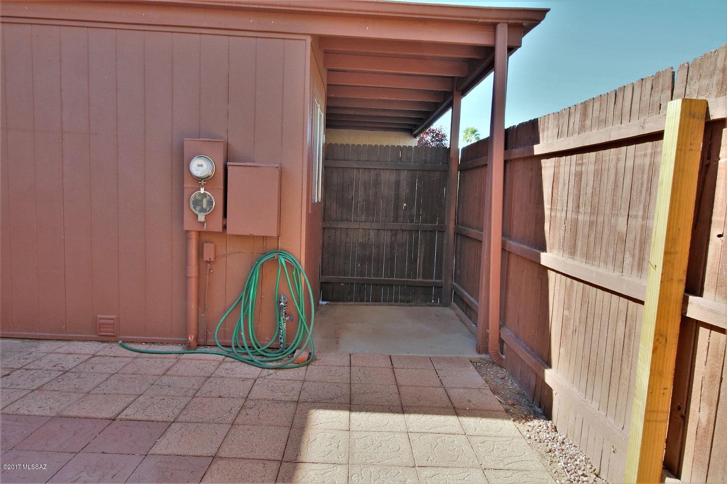 Spanish Meadows Twnhss (1-105) - Residential