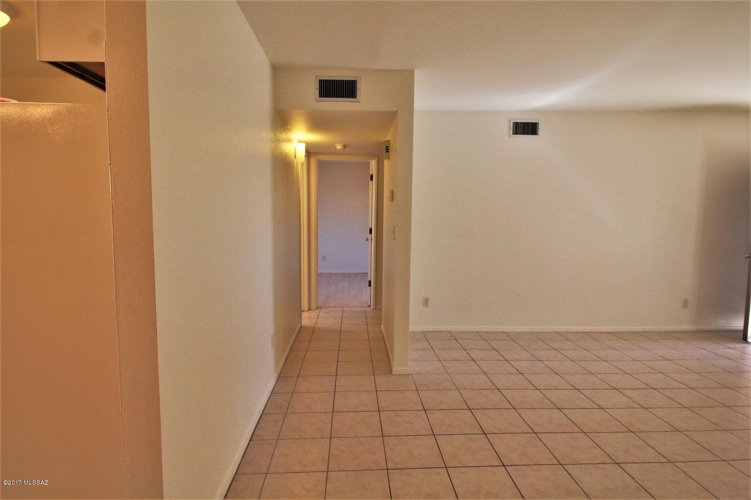 Spanish Meadows Twnhss (1-105) - Residential