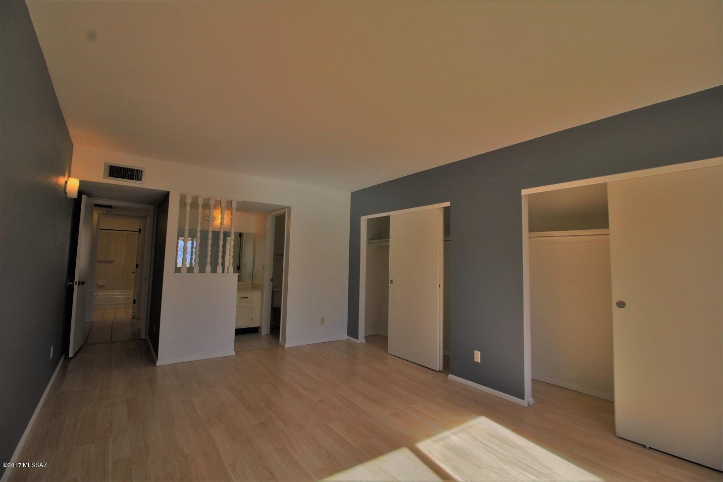 Spanish Meadows Twnhss (1-105) - Residential