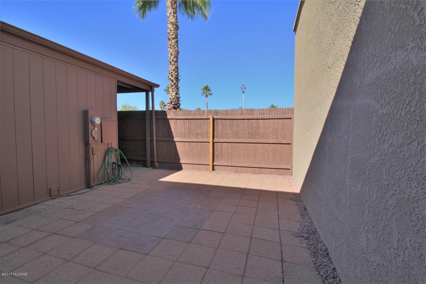 Spanish Meadows Twnhss (1-105) - Residential