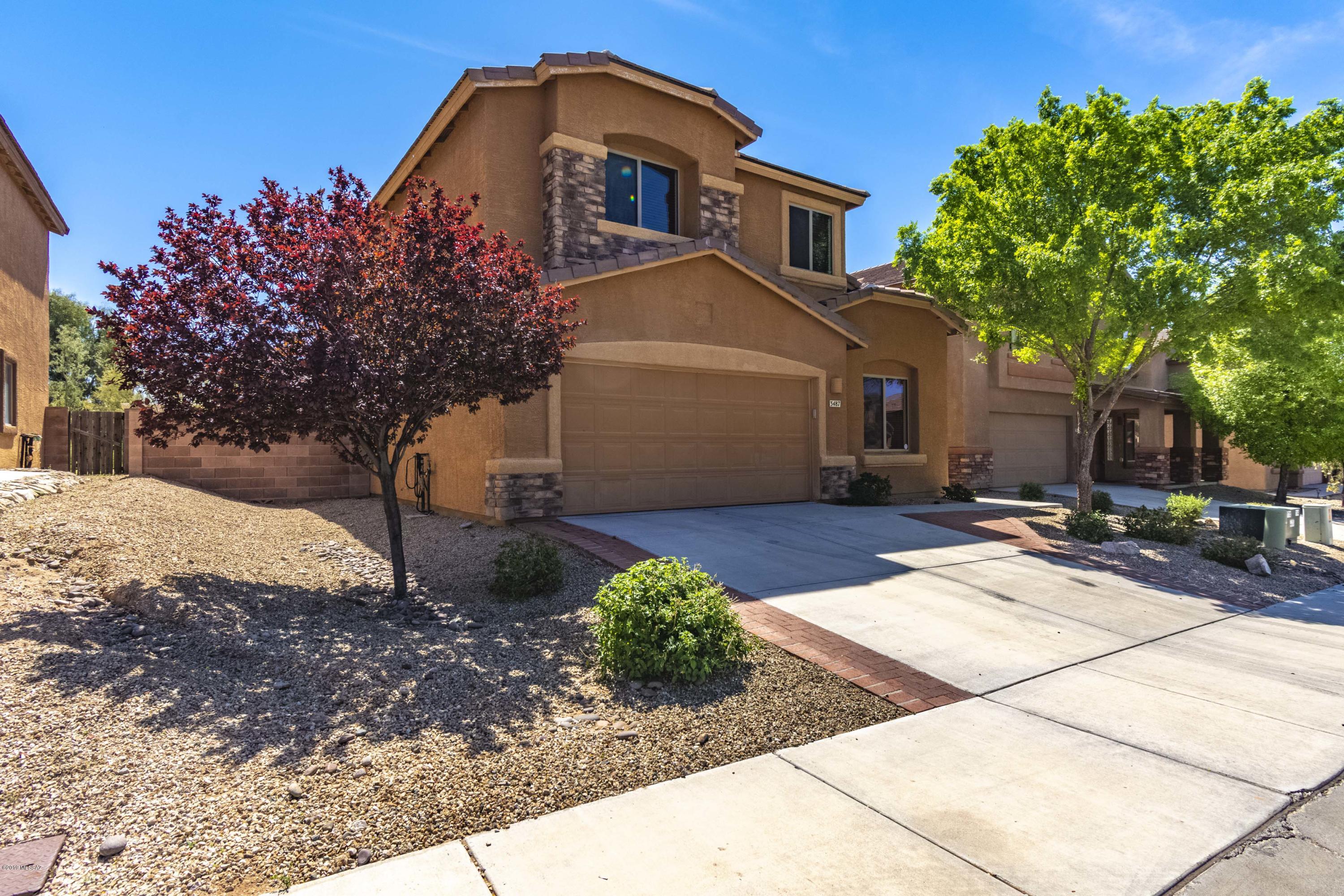 Great NW home. MOVE IN READY! Spacious 4 bedroom home with a den that could be a 5th bedroom. All stainless steel appliances. Kitchen looks into great room. Recessed lighting and ceiling fans through out. Close to all shopping. This clean move in ready home will not last.