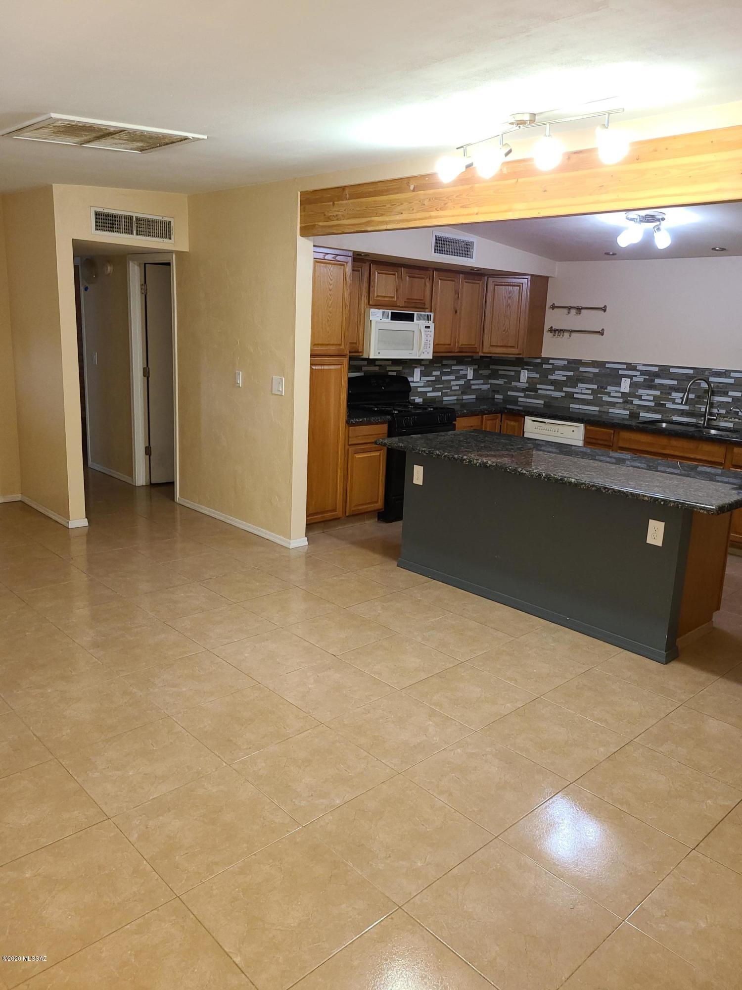 Casas Del Oeste(1-79) - Residential